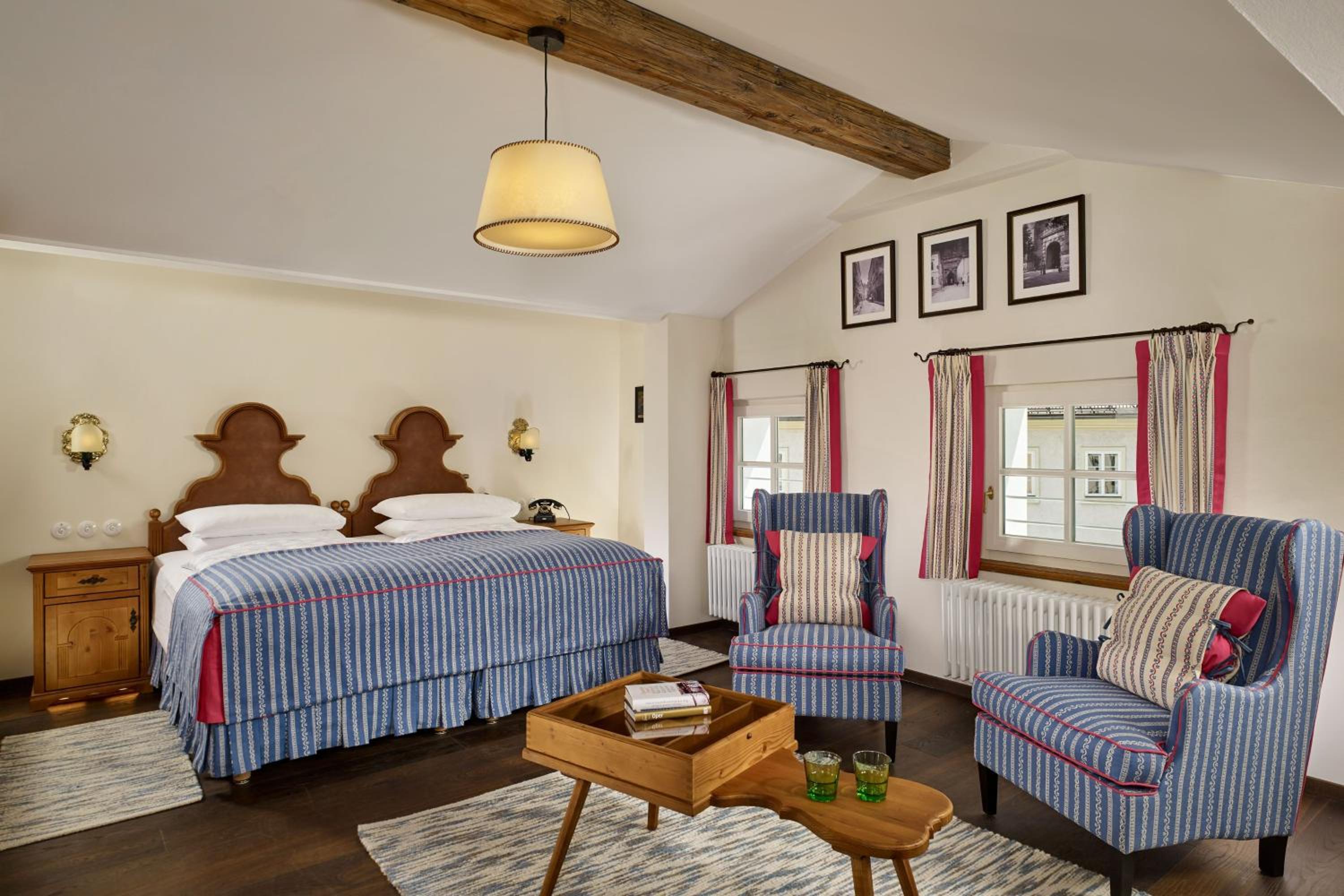 Junior Suite, 1 King - Photo 1
