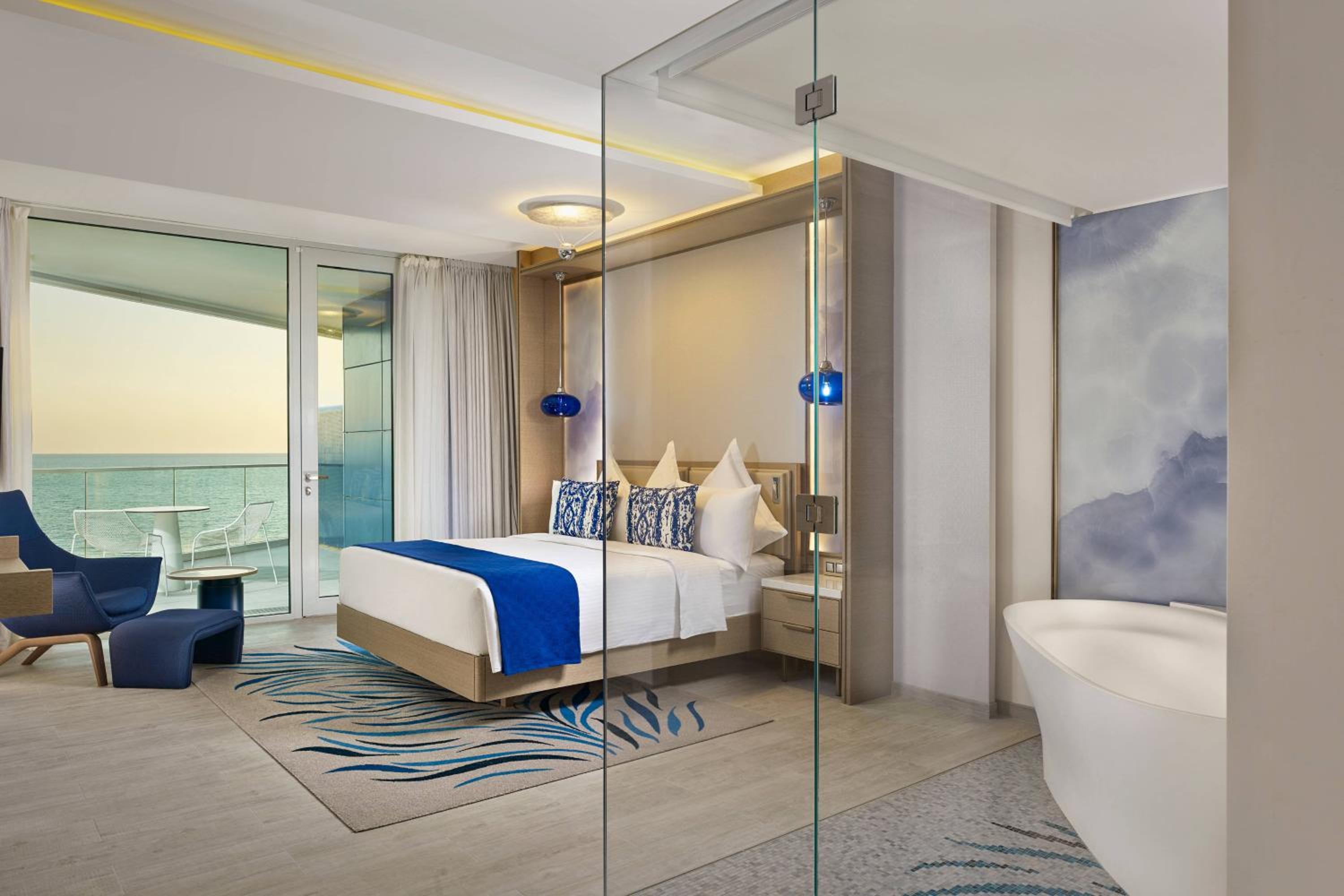 Junior Suite, 1 Bedroom Suite, 1 King, Sea view, Balcony photo 3