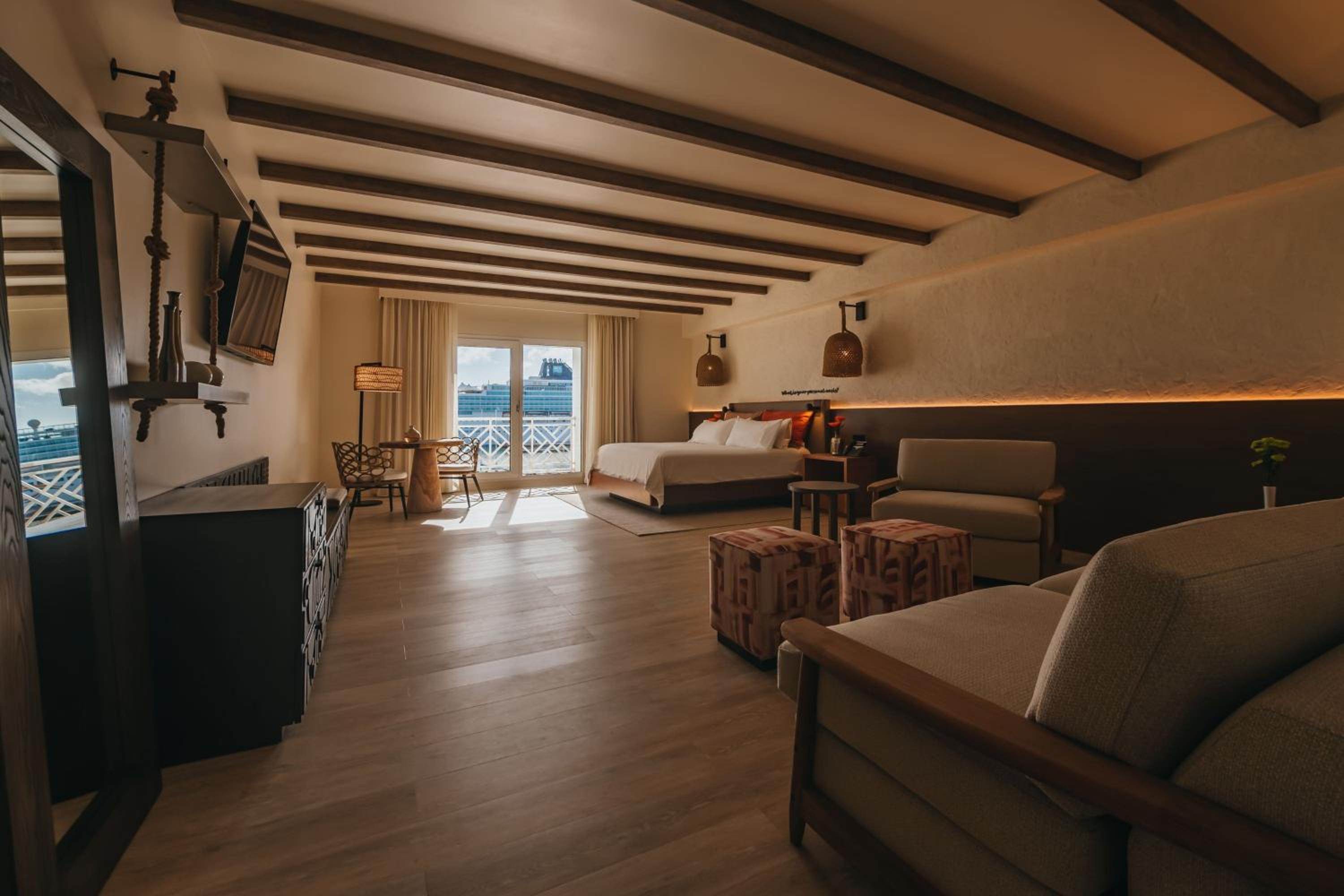 Executive Suite with King Bed - Adults Only