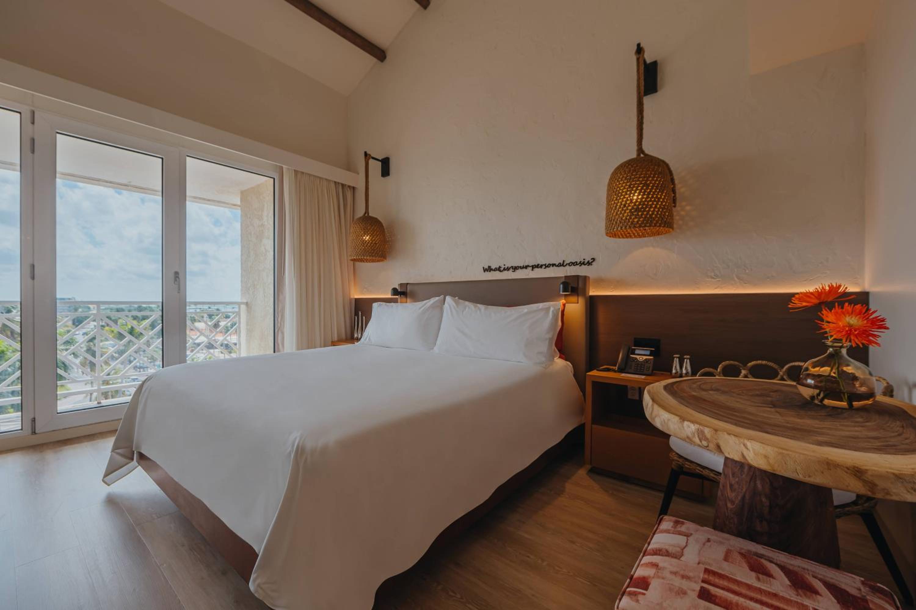 Island room with a King bed - Adults Only
