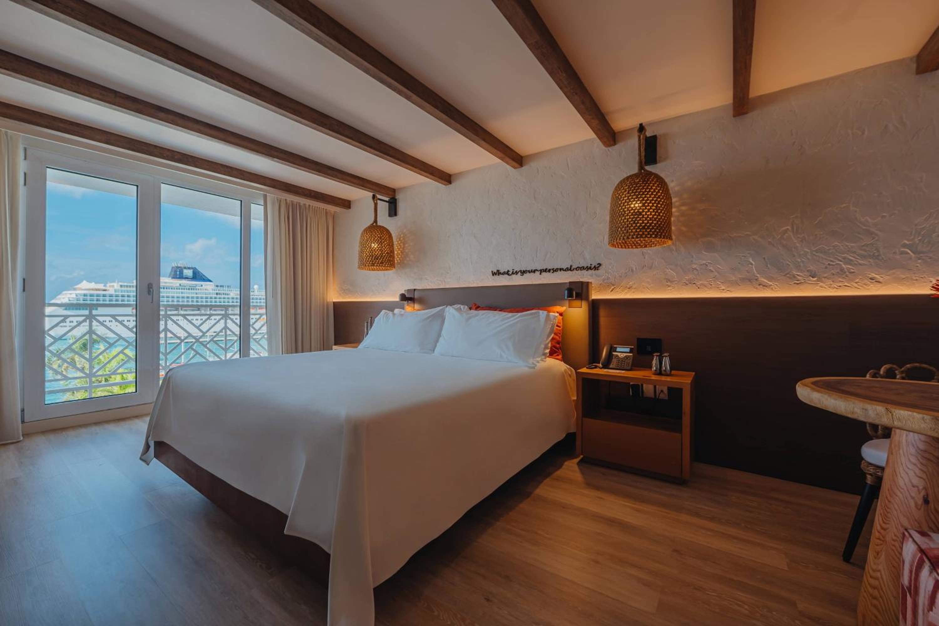 Ocean View Room with a King Bed - Adults Only photo 3