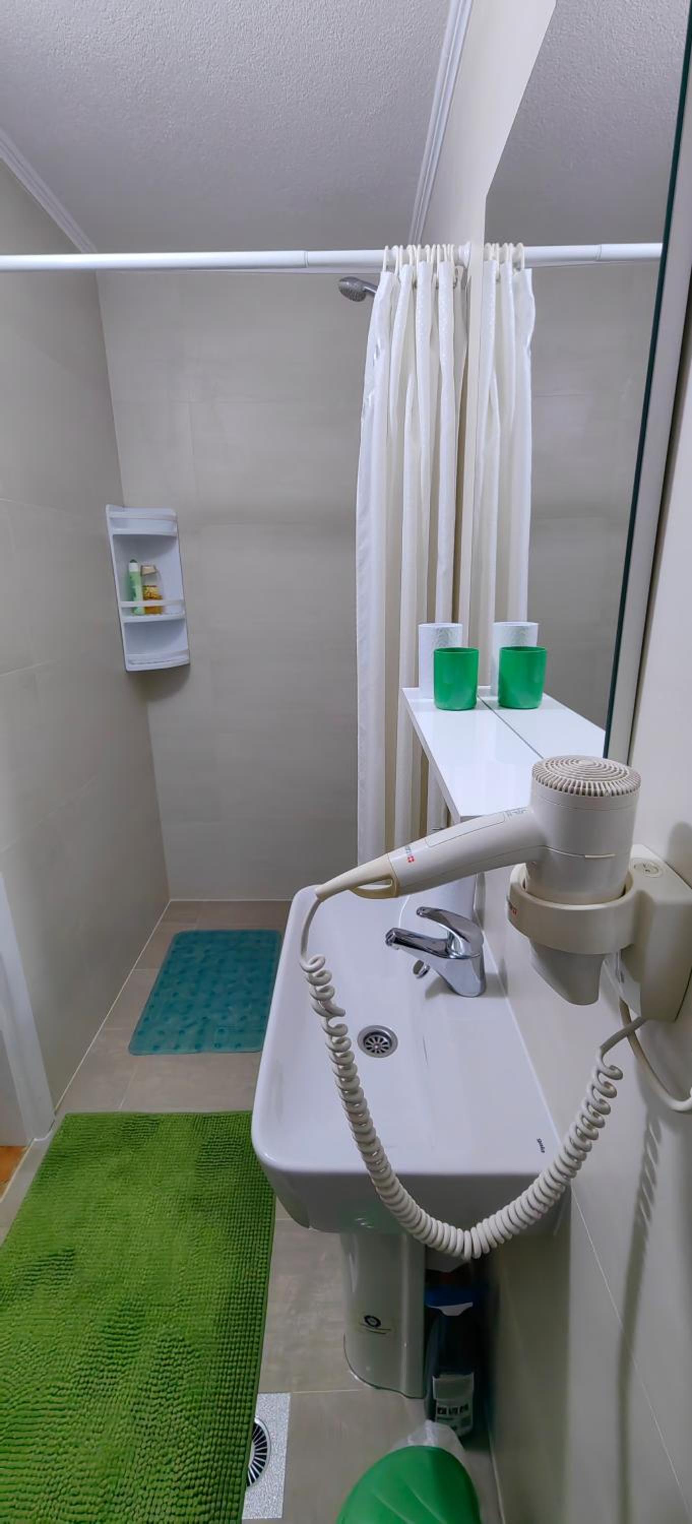 Studio Apartment - Photo 20