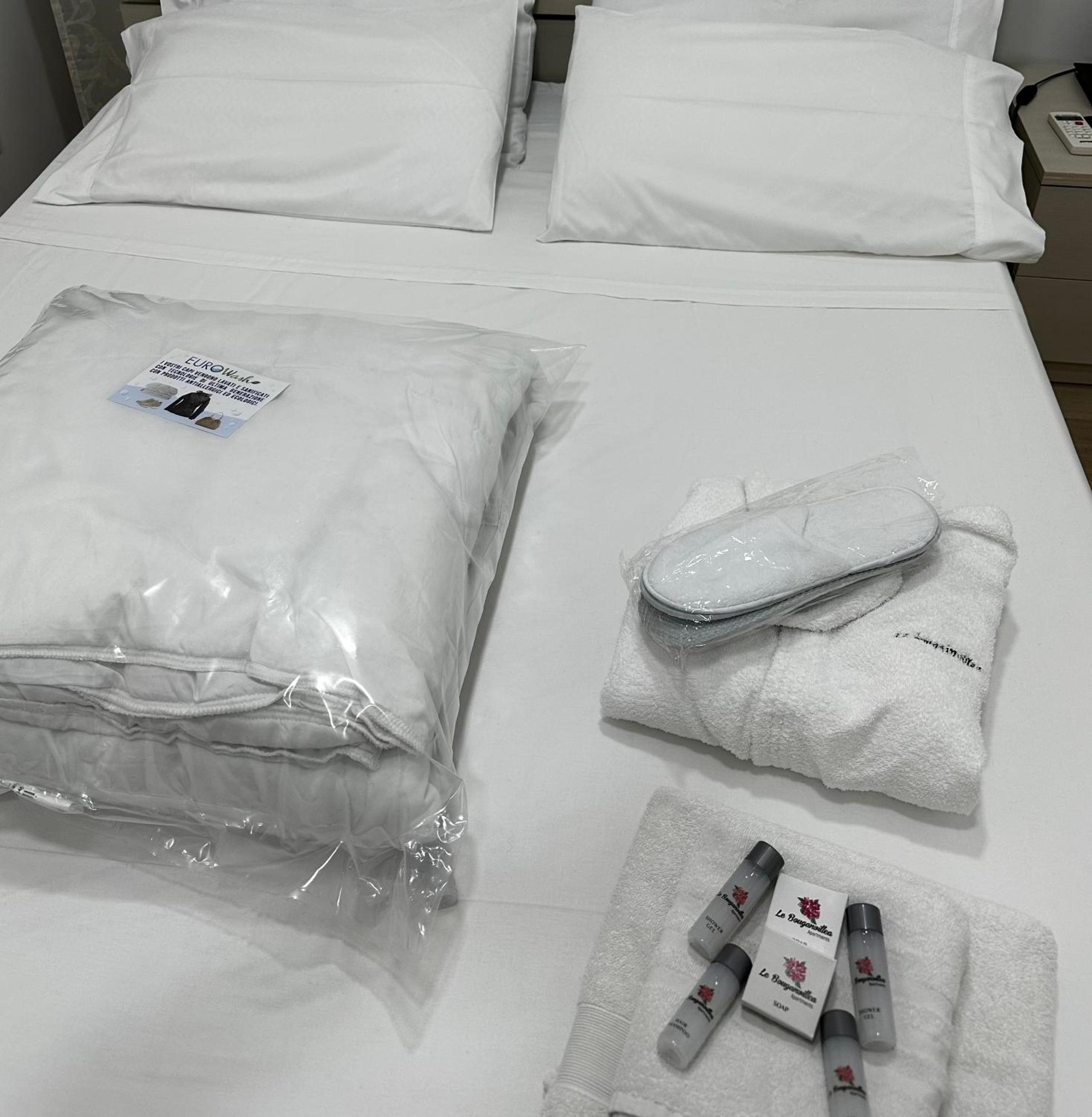 One-Bedroom Apartment - Photo 11