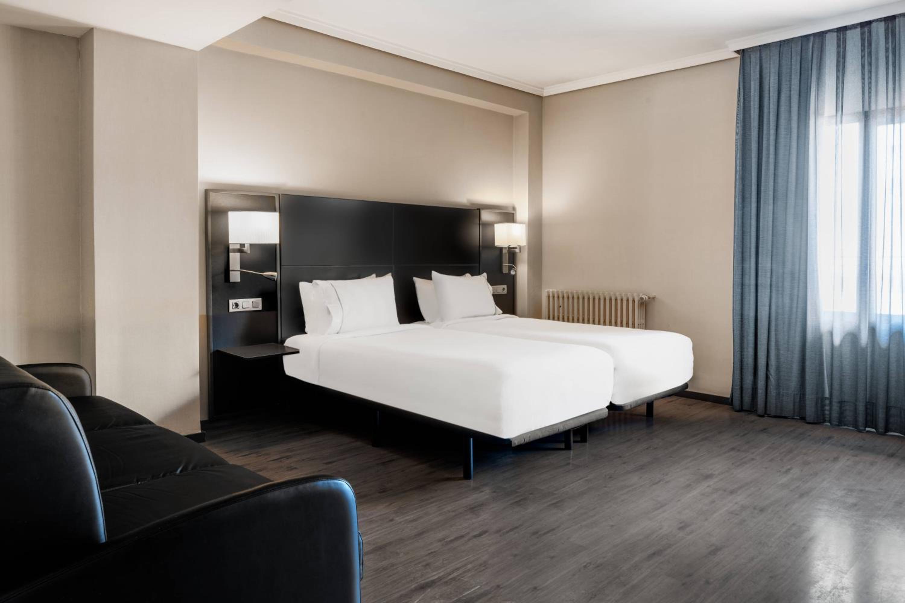 Habitación Estándar con Dos Camas Individuales
