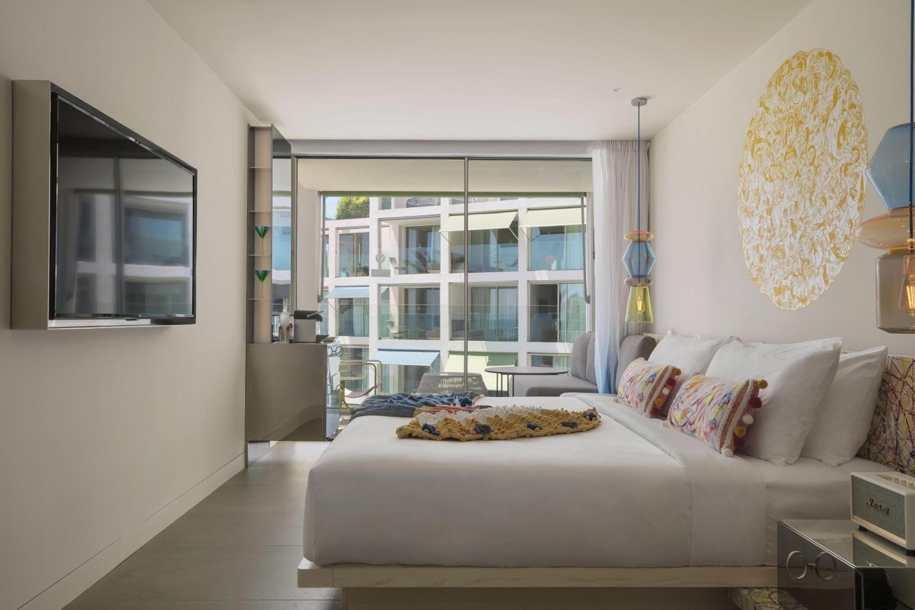 Superior King Room with Sea View and Balcony - Photo 1