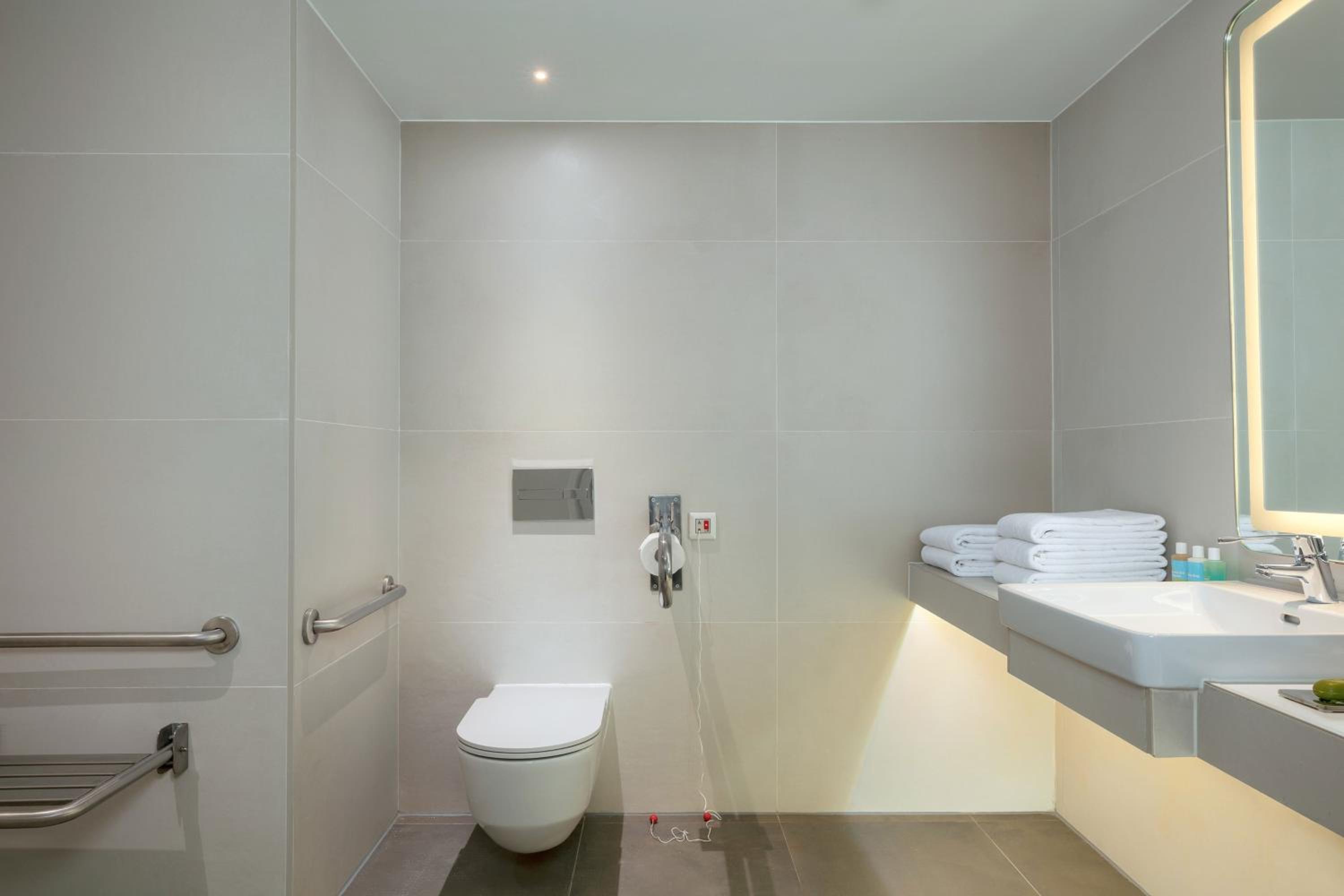 Standard Twin Room - Photo 5