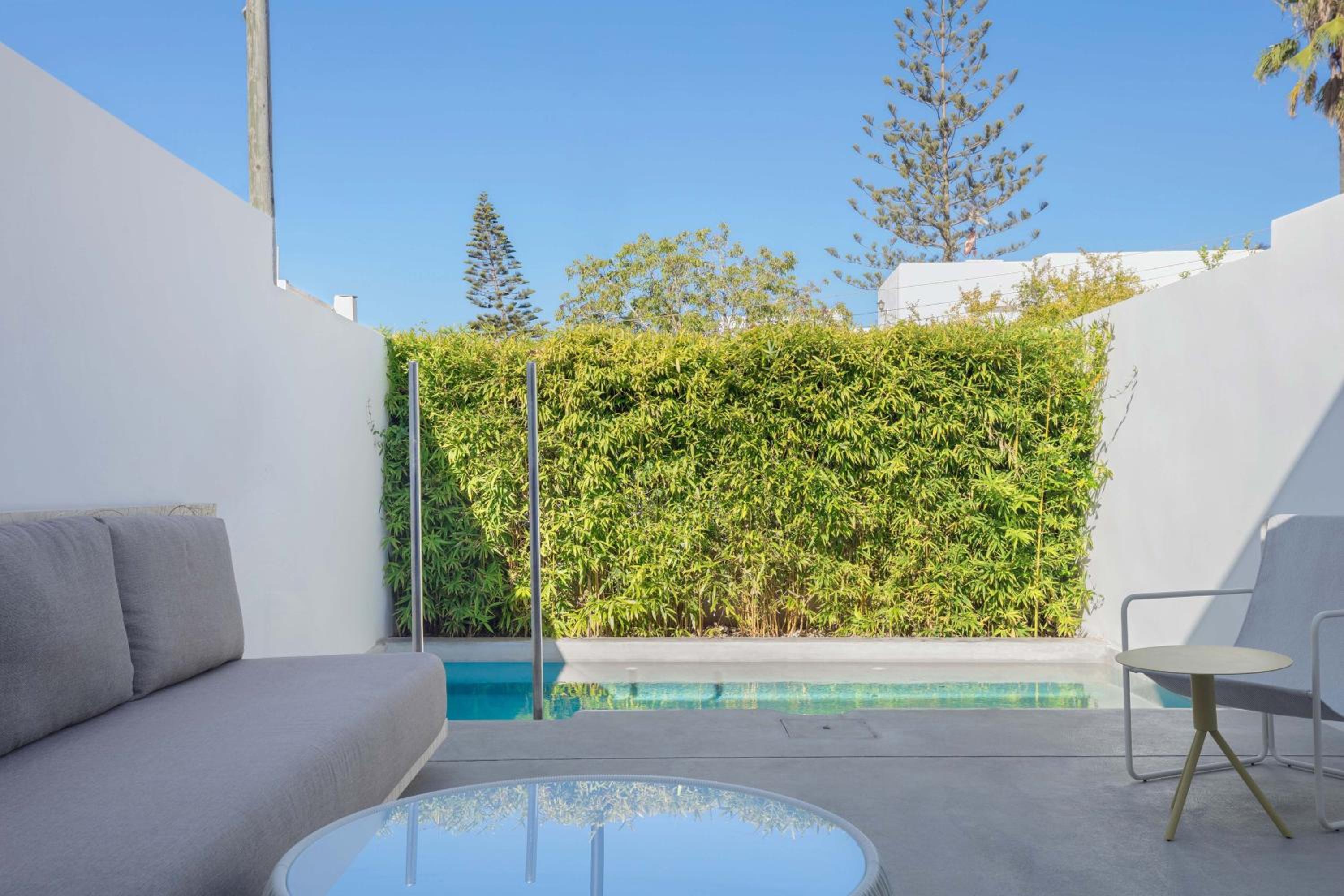 Deluxe King Room with Plunge Pool - Photo 3