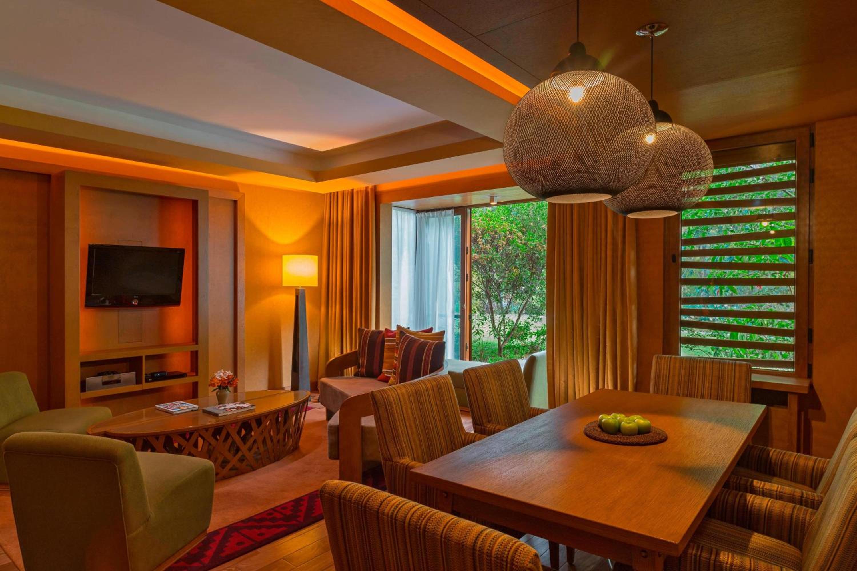 Senior King Suite
