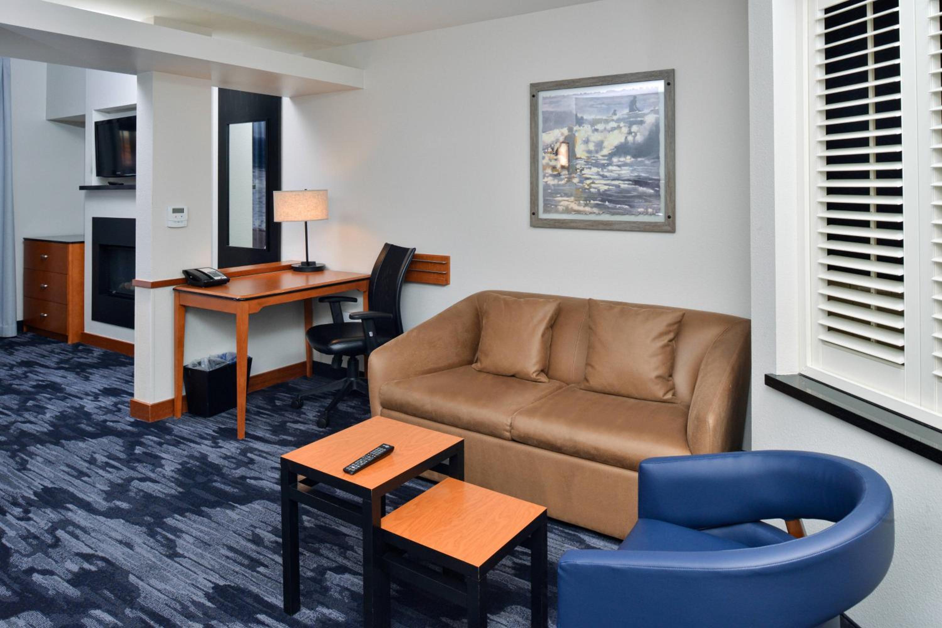 One-Bedroom Junior King Suite with Sofa Bed - First Floor