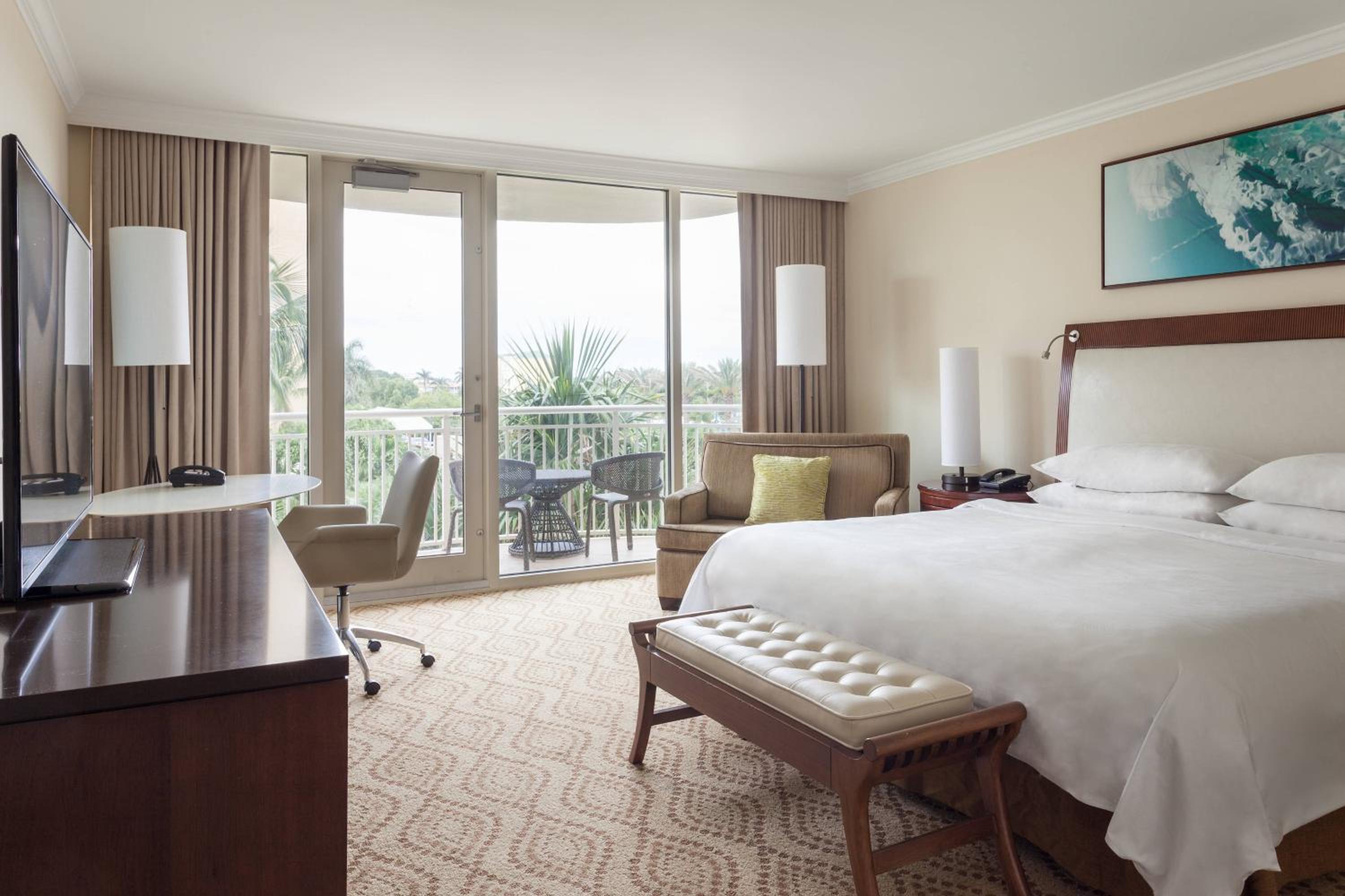 Non Water View, Guest room, 1 King, Balcony