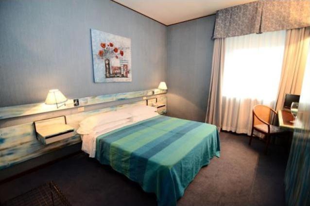 Standard Double Room - Photo 1