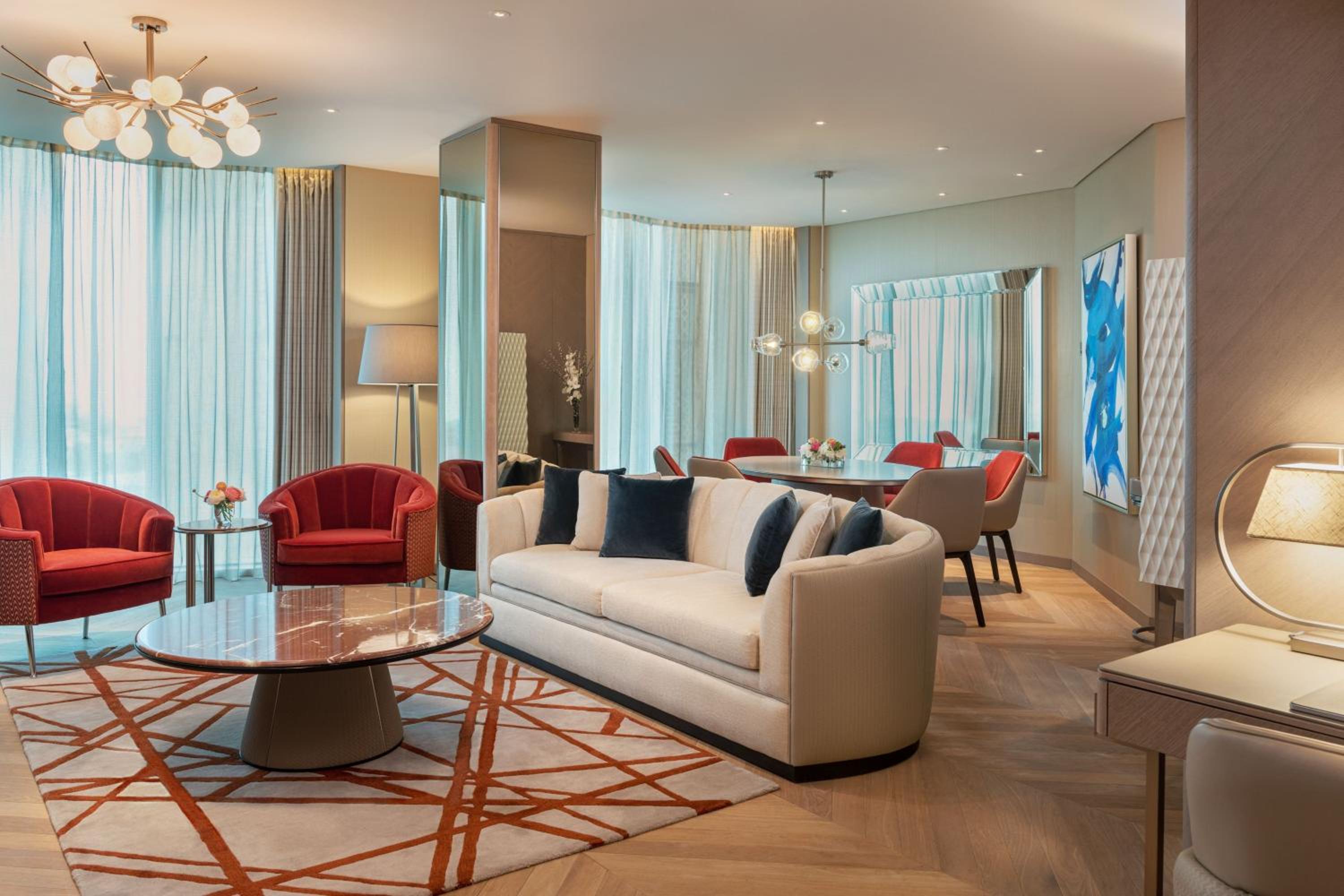 King Suite - Astor photo 3
