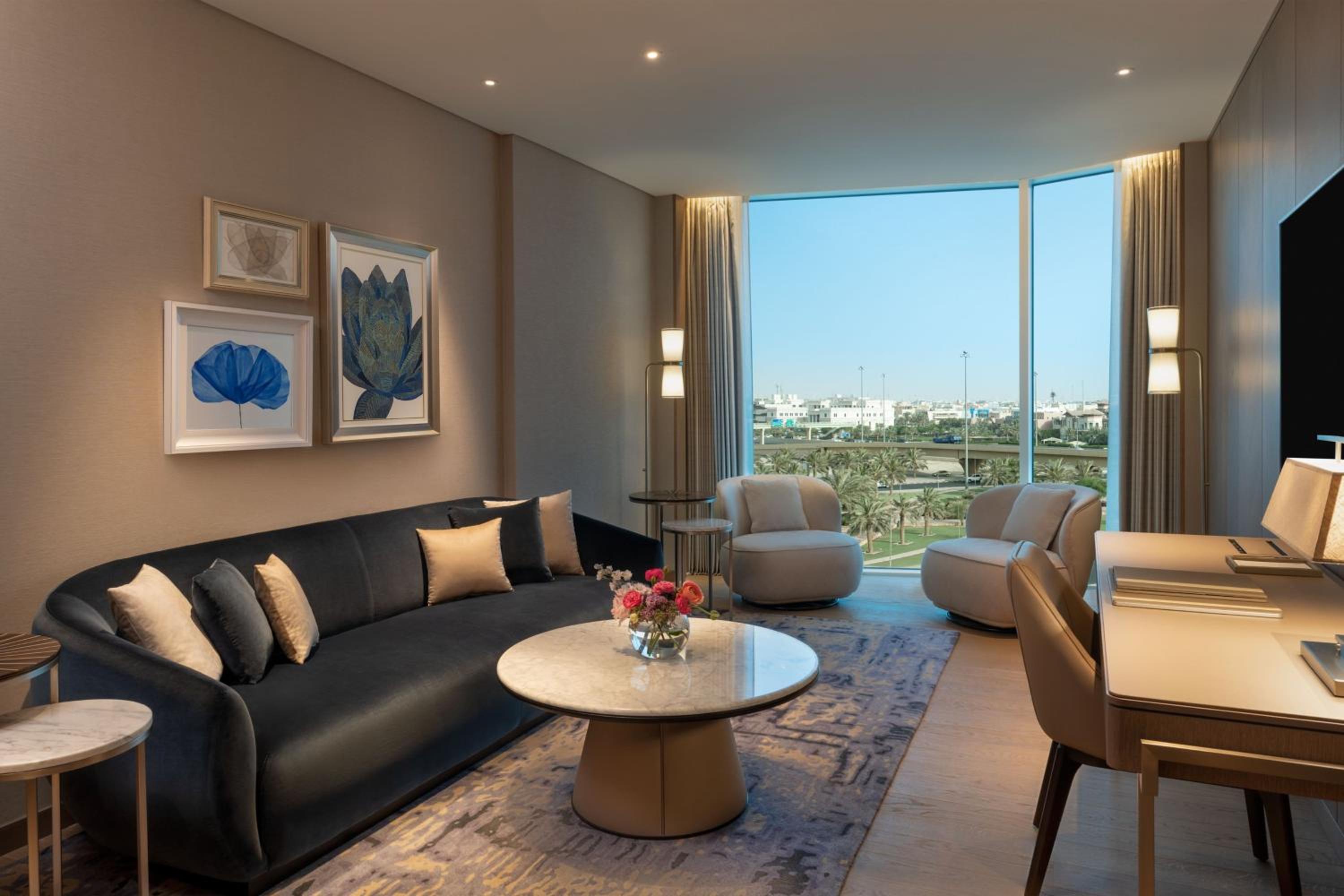 King Suite - Gate - Photo 1
