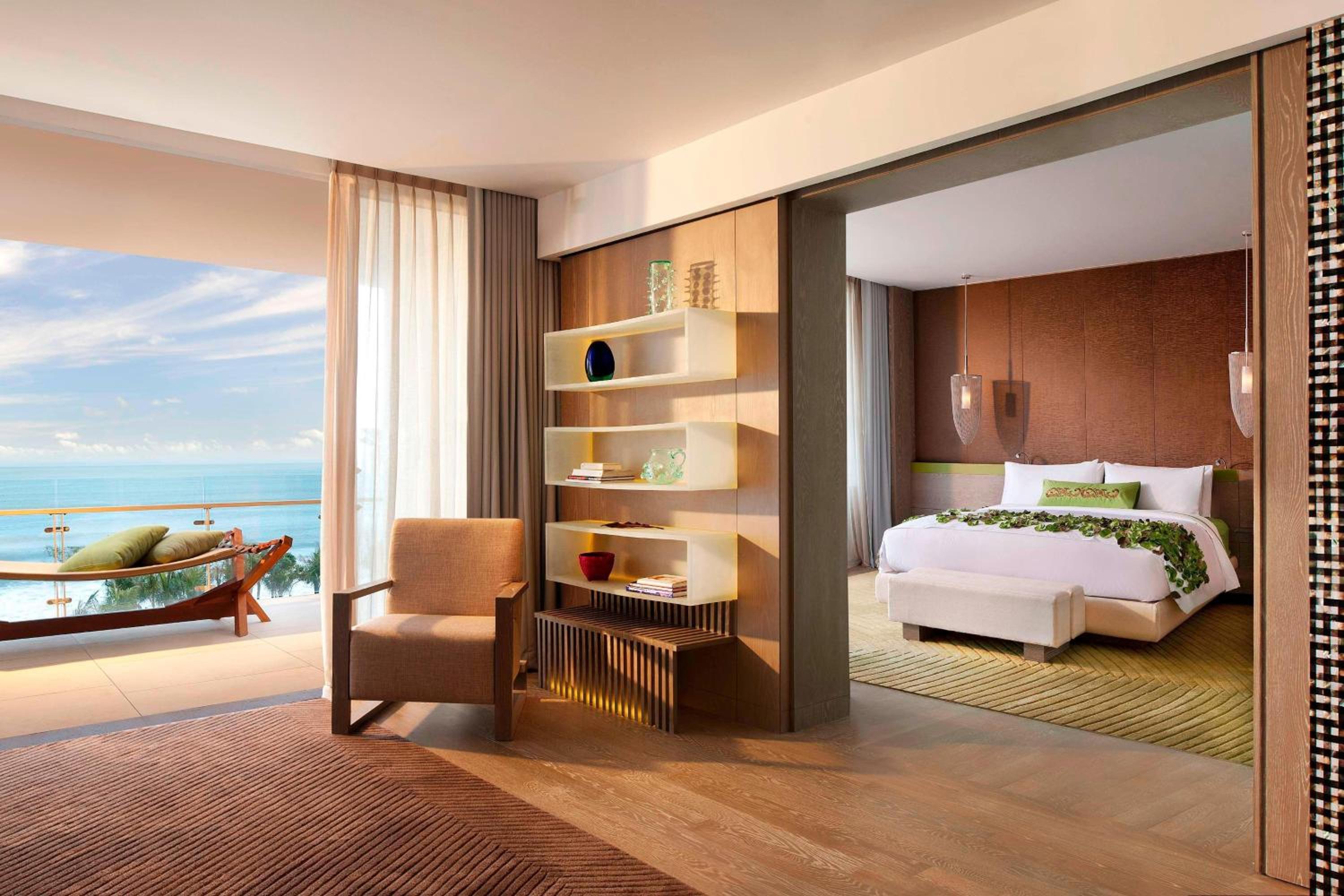 Escape Suite, 1 Bedroom Suite, 1 King, Ocean view, Top floor, Balcony - Photo 4