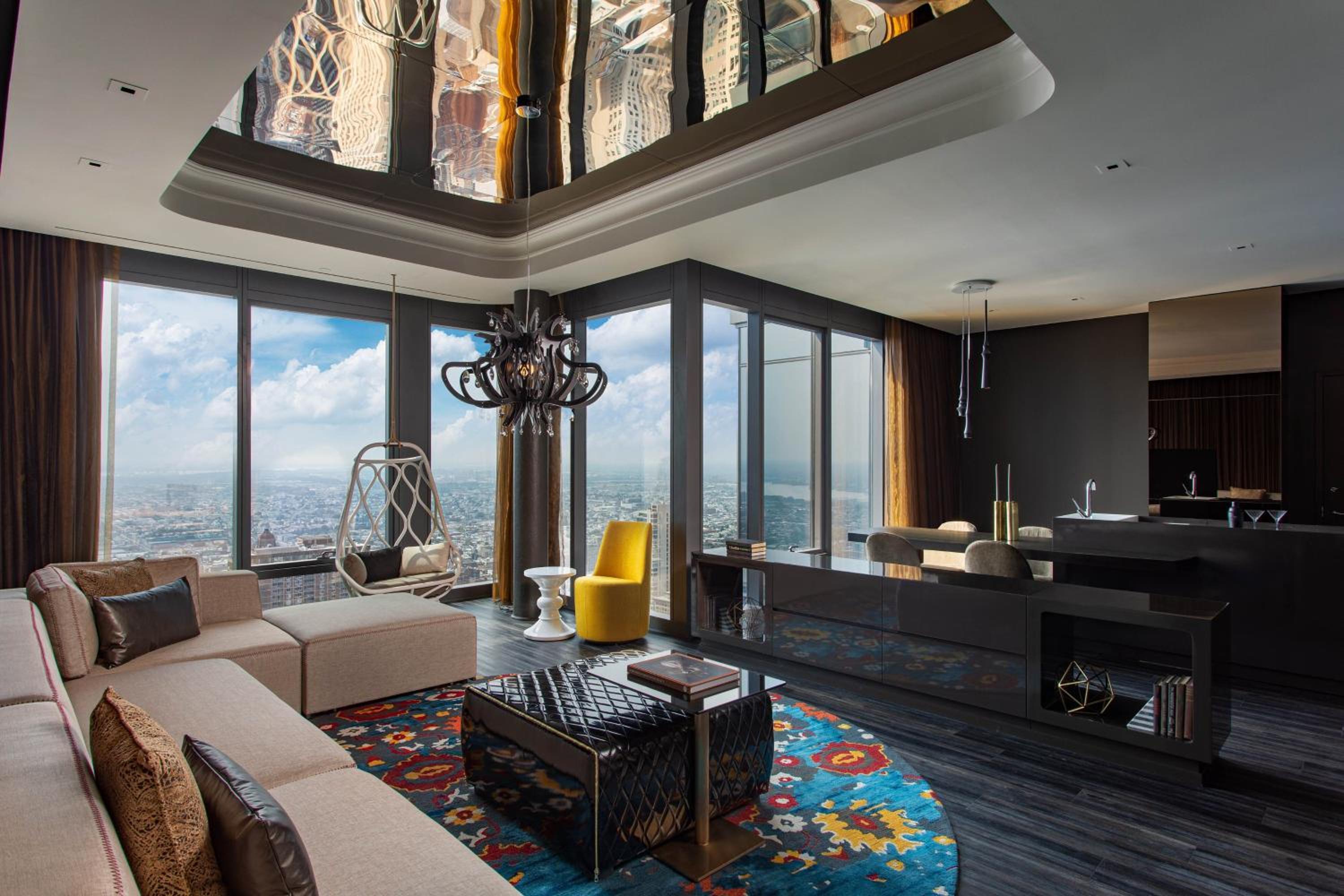Marvelous, Suite, 1 King, City view - Photo 1