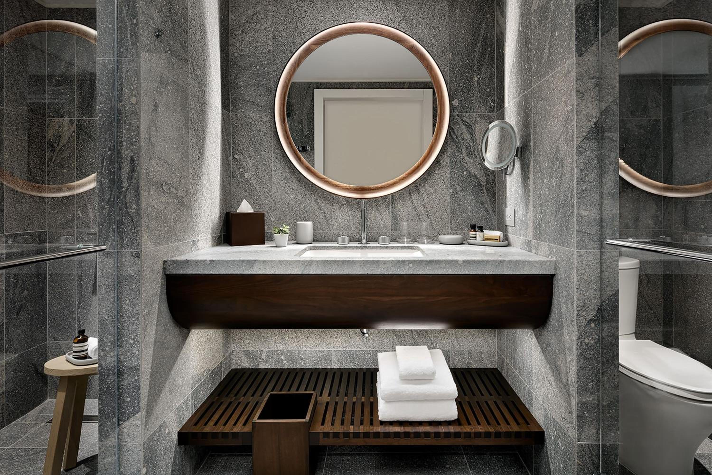 Standard King Room With View