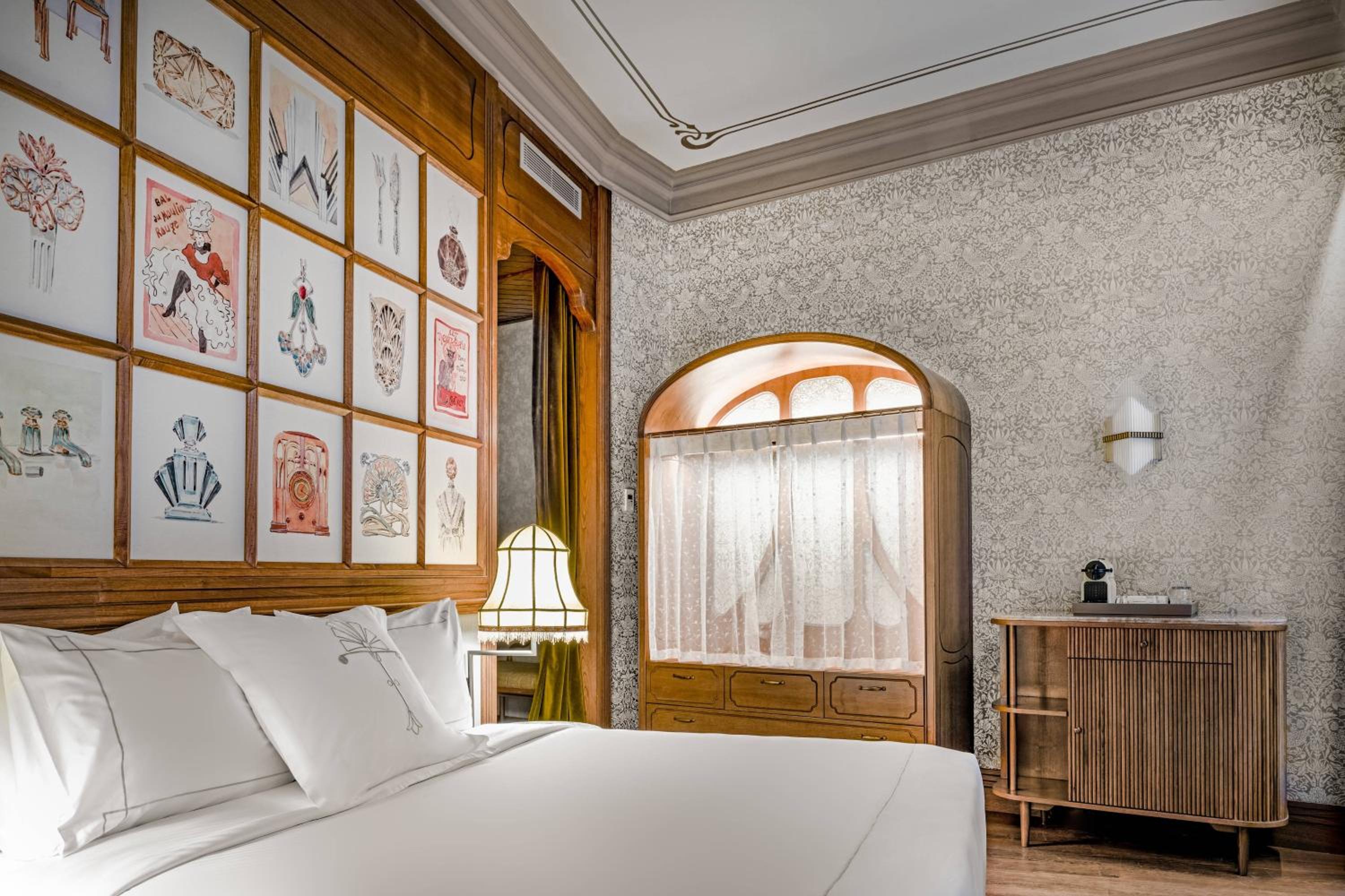 Standard, Guest room, 1 King, City view