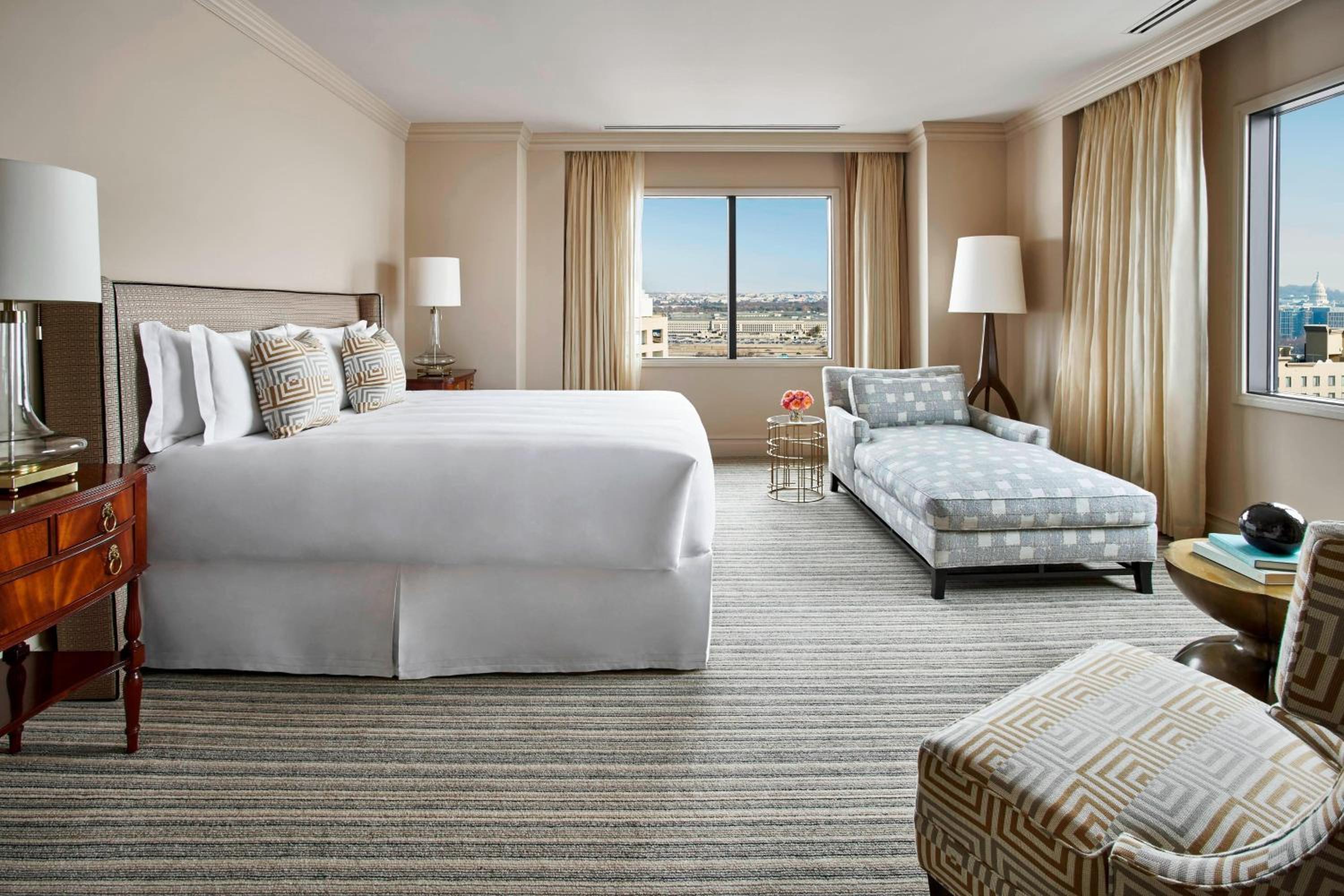 Large One-Bedroom Suite - Club Level - Photo 7
