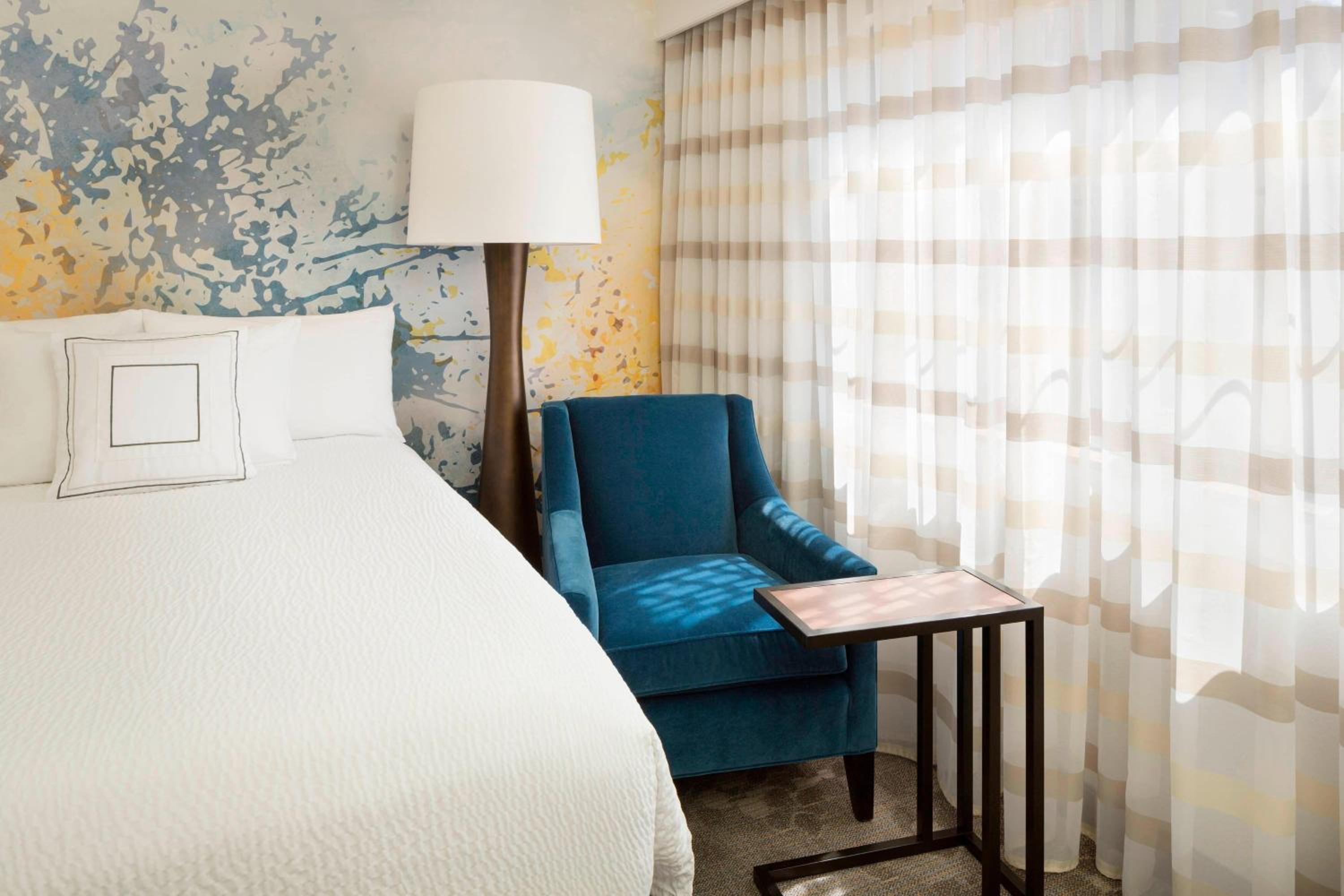 Queen Room with Two Queen Beds photo 2