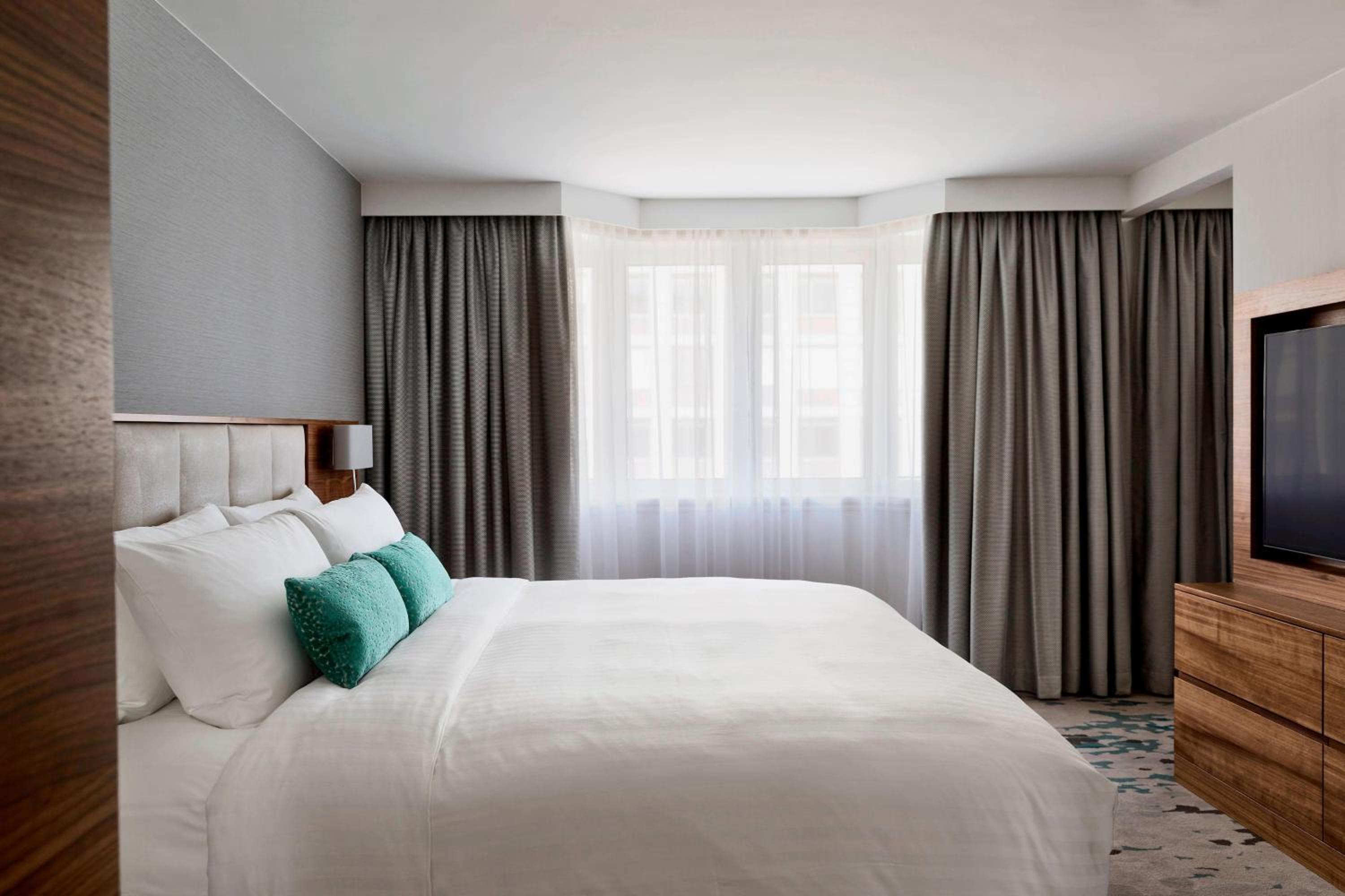 Panorama Two-Bedroom Suite - M Club Lounge Access - Photo 9
