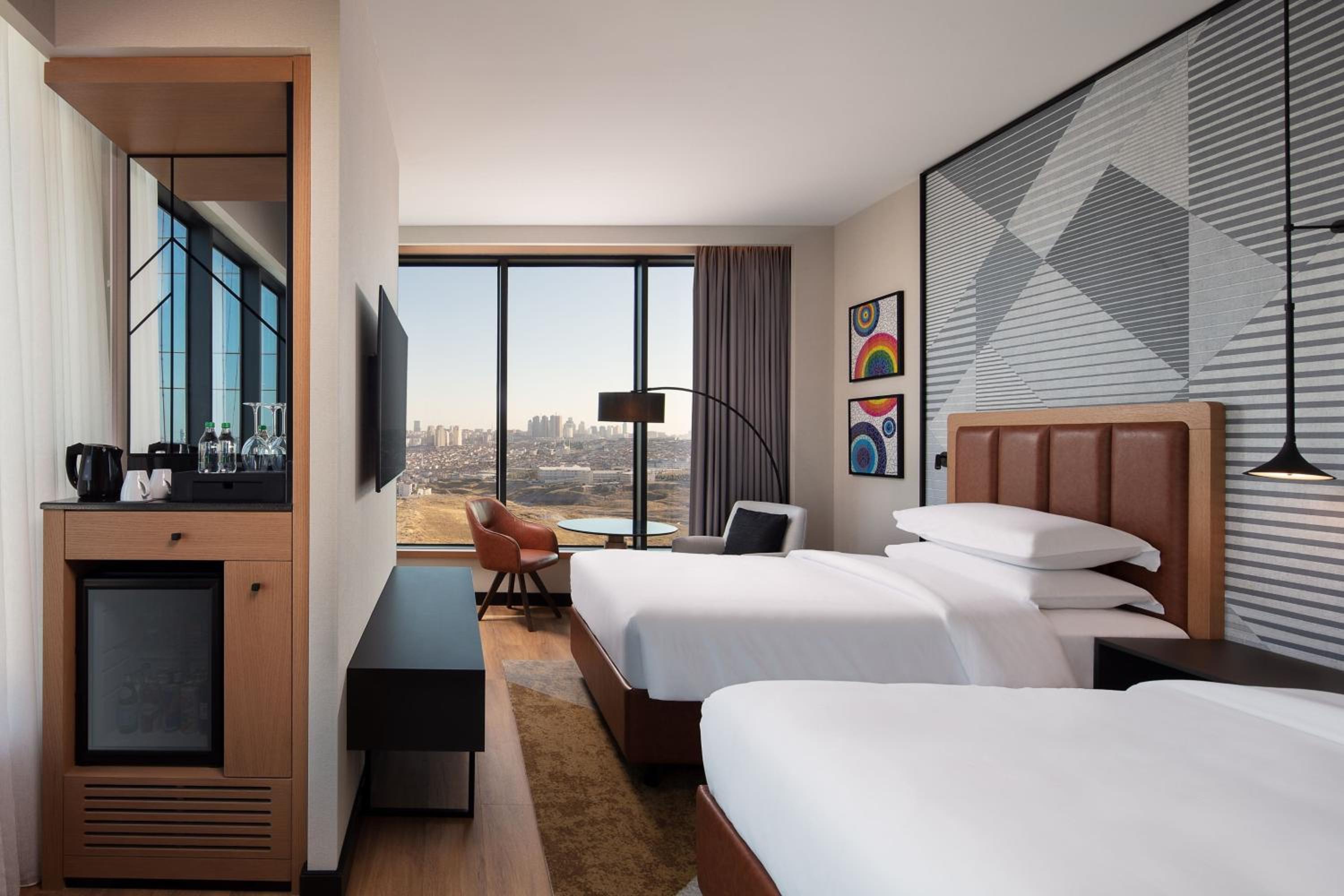 Premium Corner Twin Room