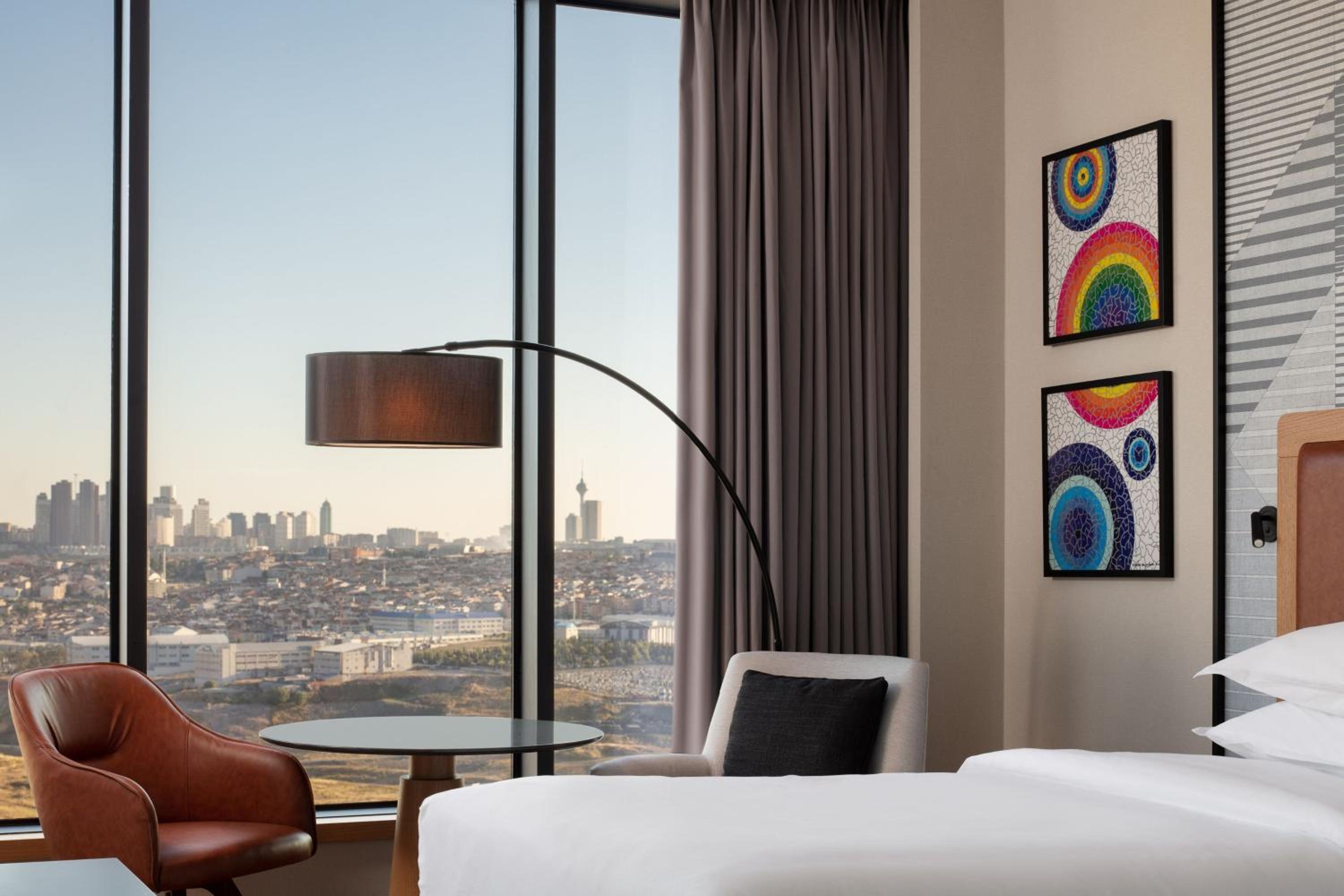 Premium Corner Twin Room