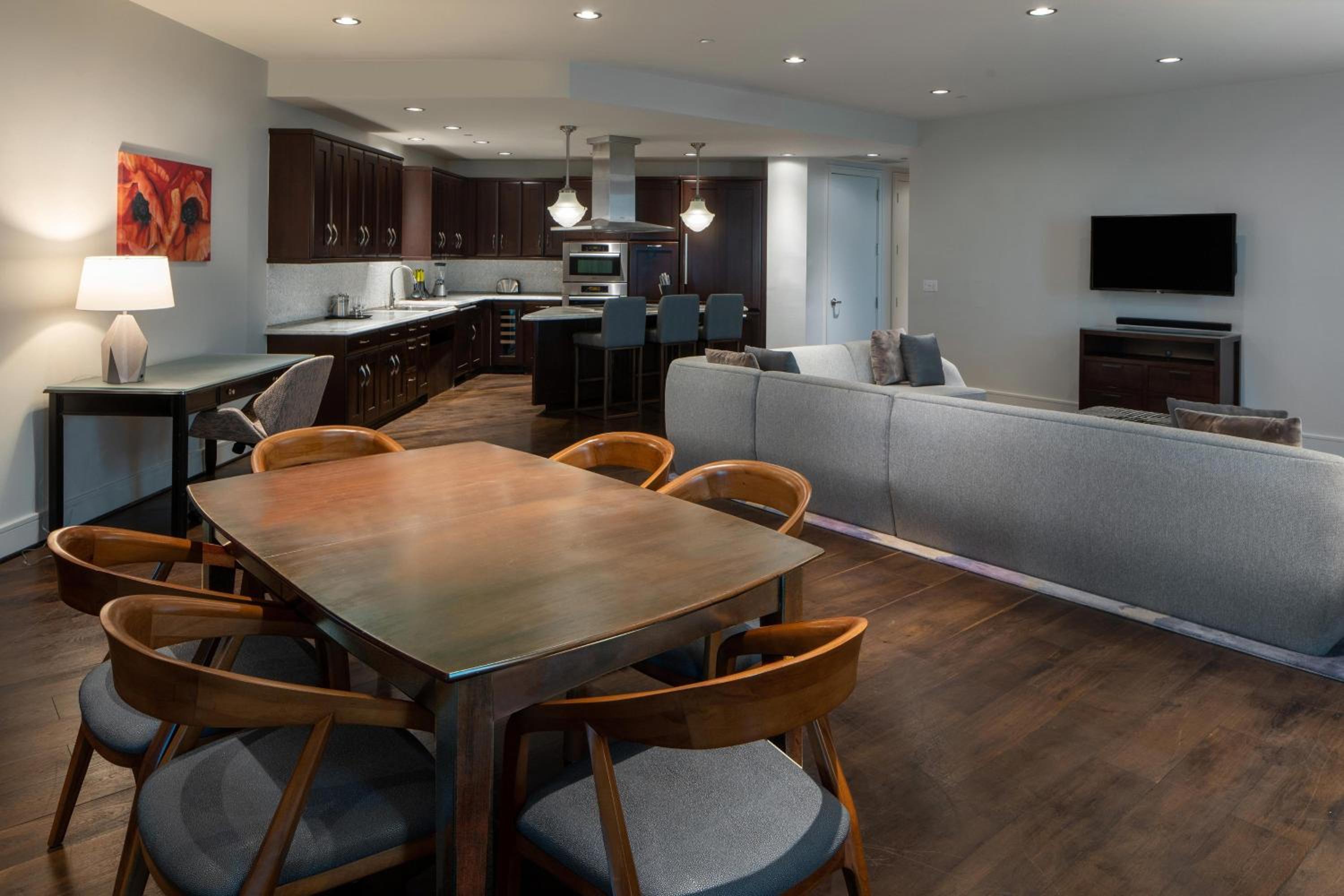 Pinnacle Two-Bedroom Apartment with Balcony - Photo 8