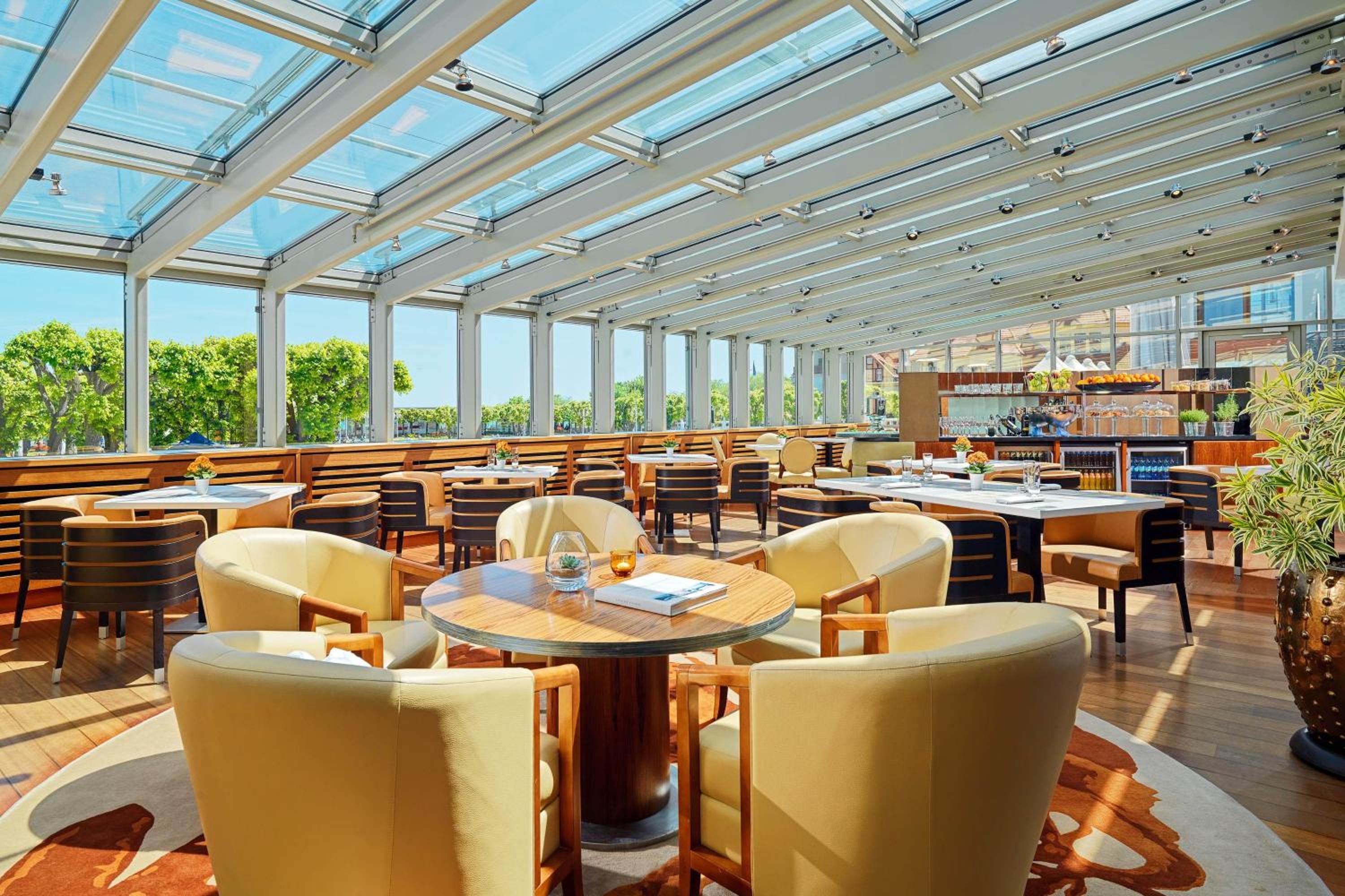 Molo Suite, Club Lounge and Spa access level, Sea view thumbnail 6