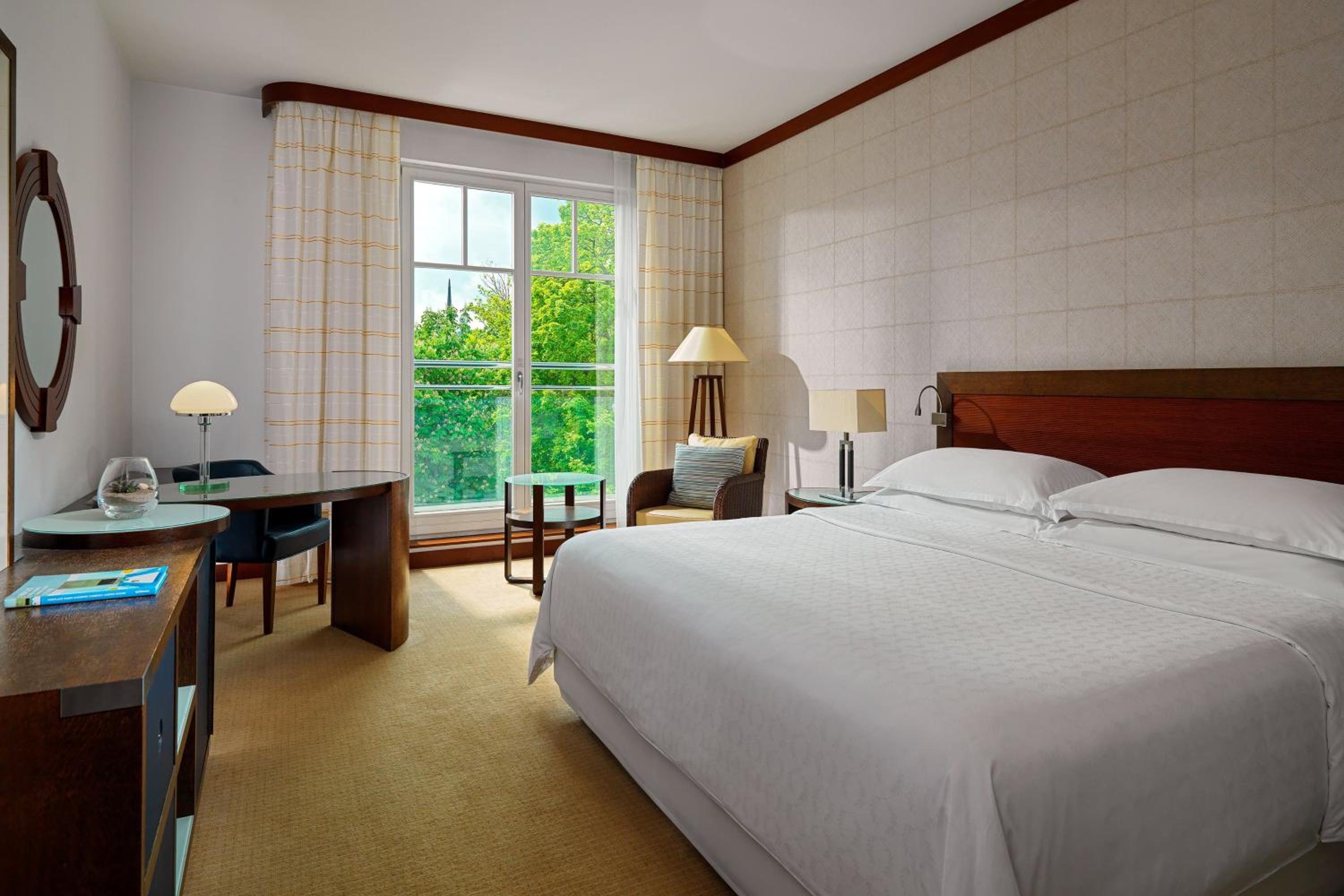 Superior, Guest room, 1 King