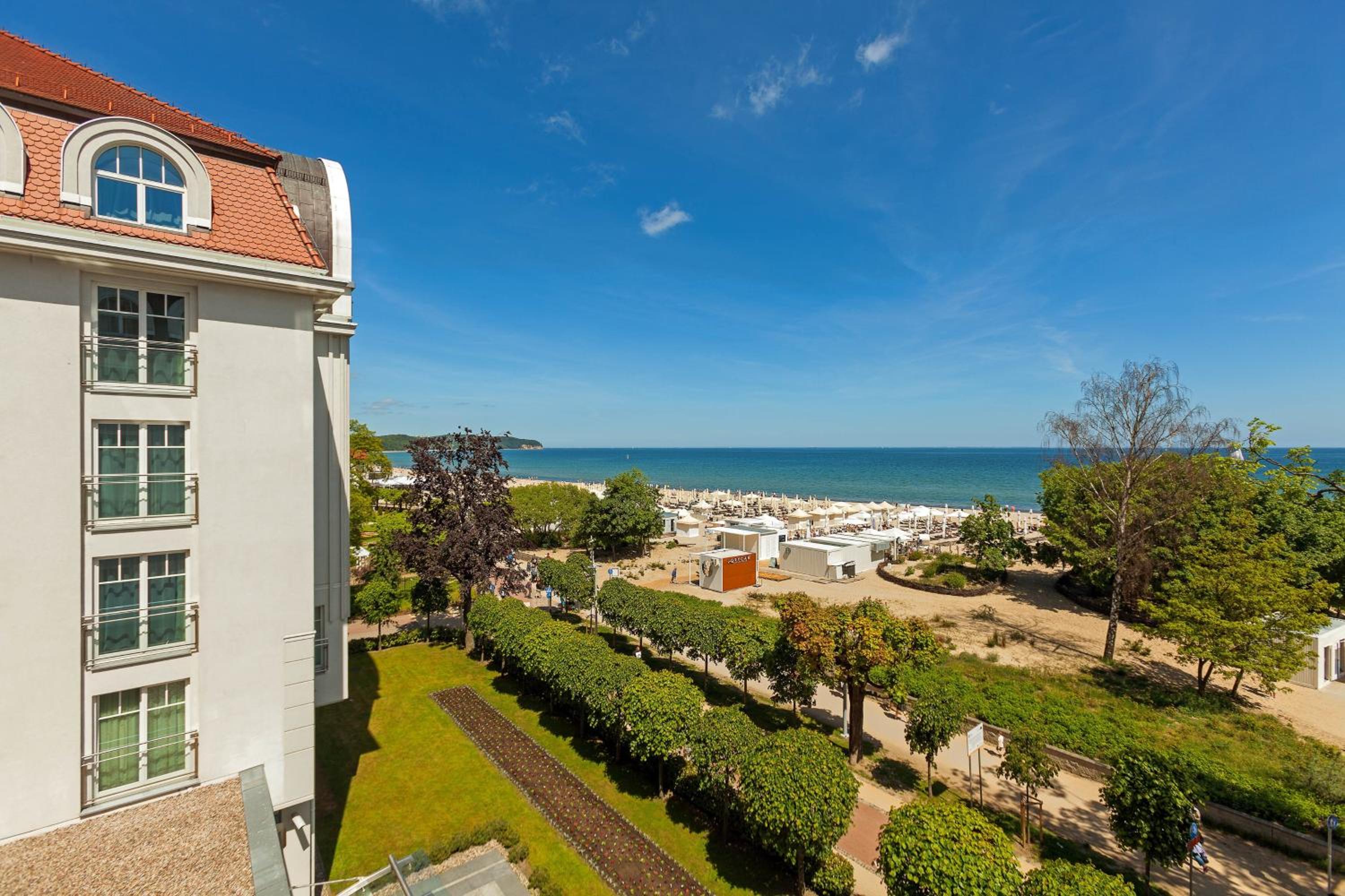 Premium, Guest room, 1 King, Sea view thumbnail 5