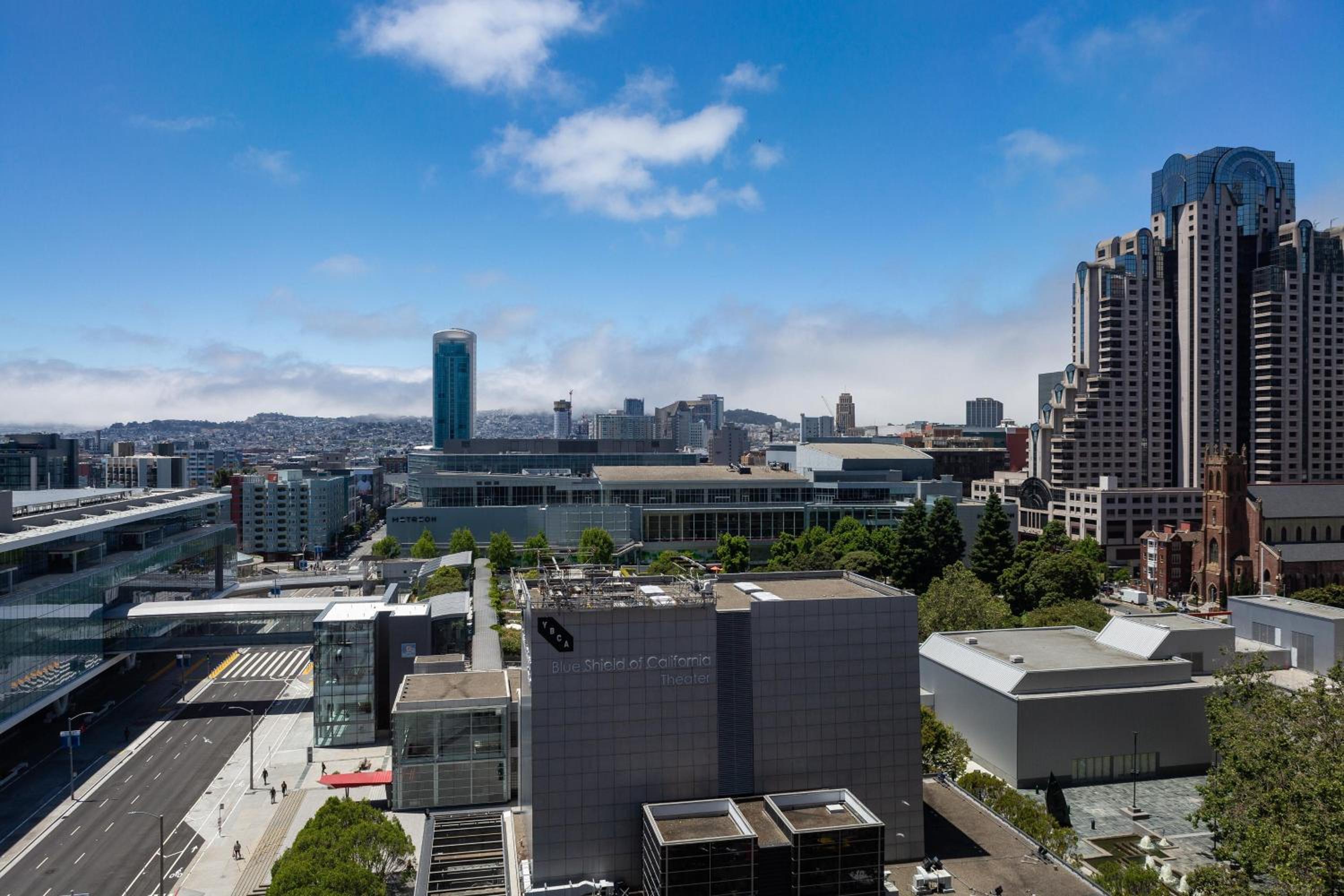 Superior King Room with City View - High Floor - Photo 6