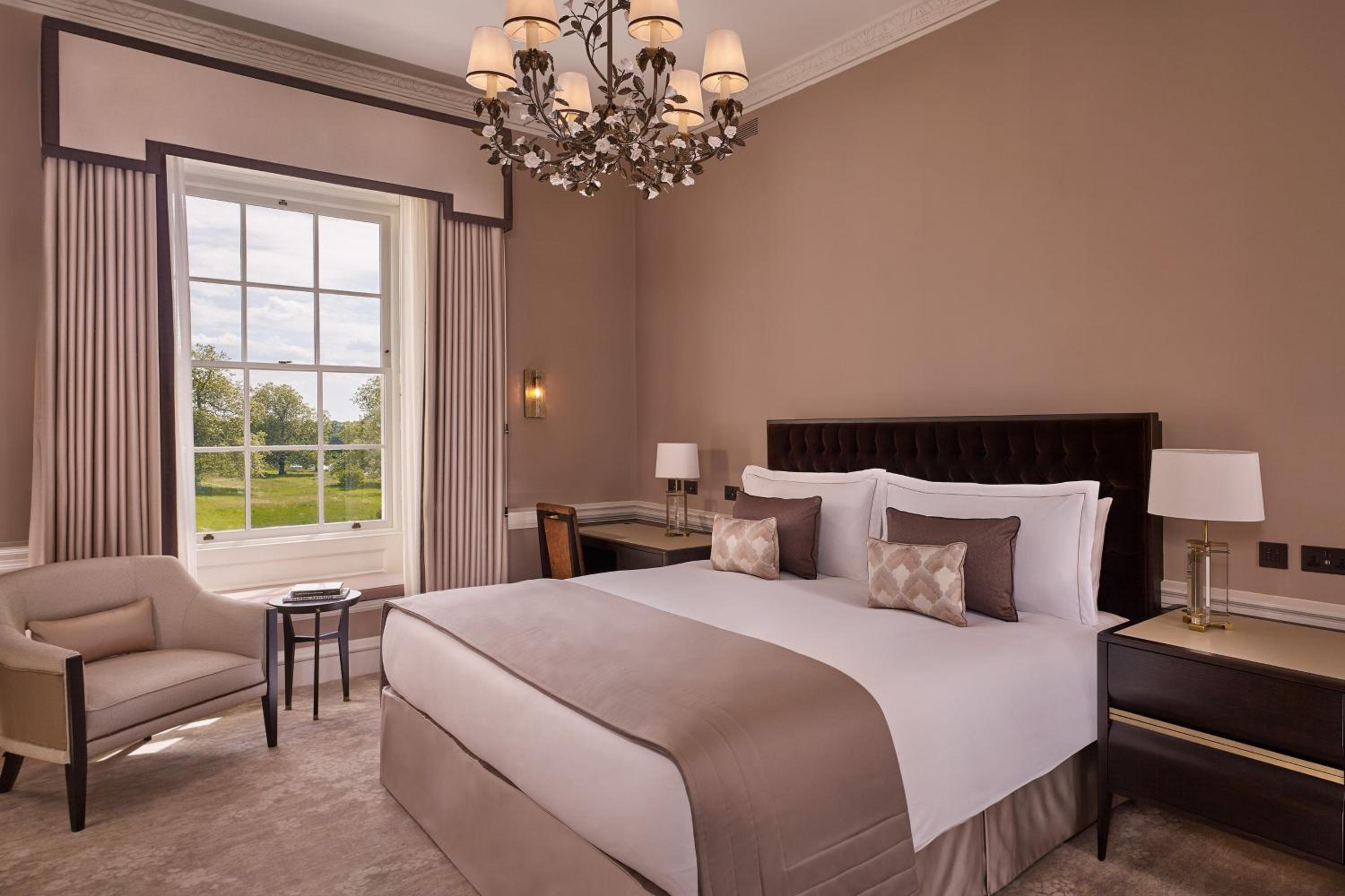 Deluxe King Room Main House photo 3