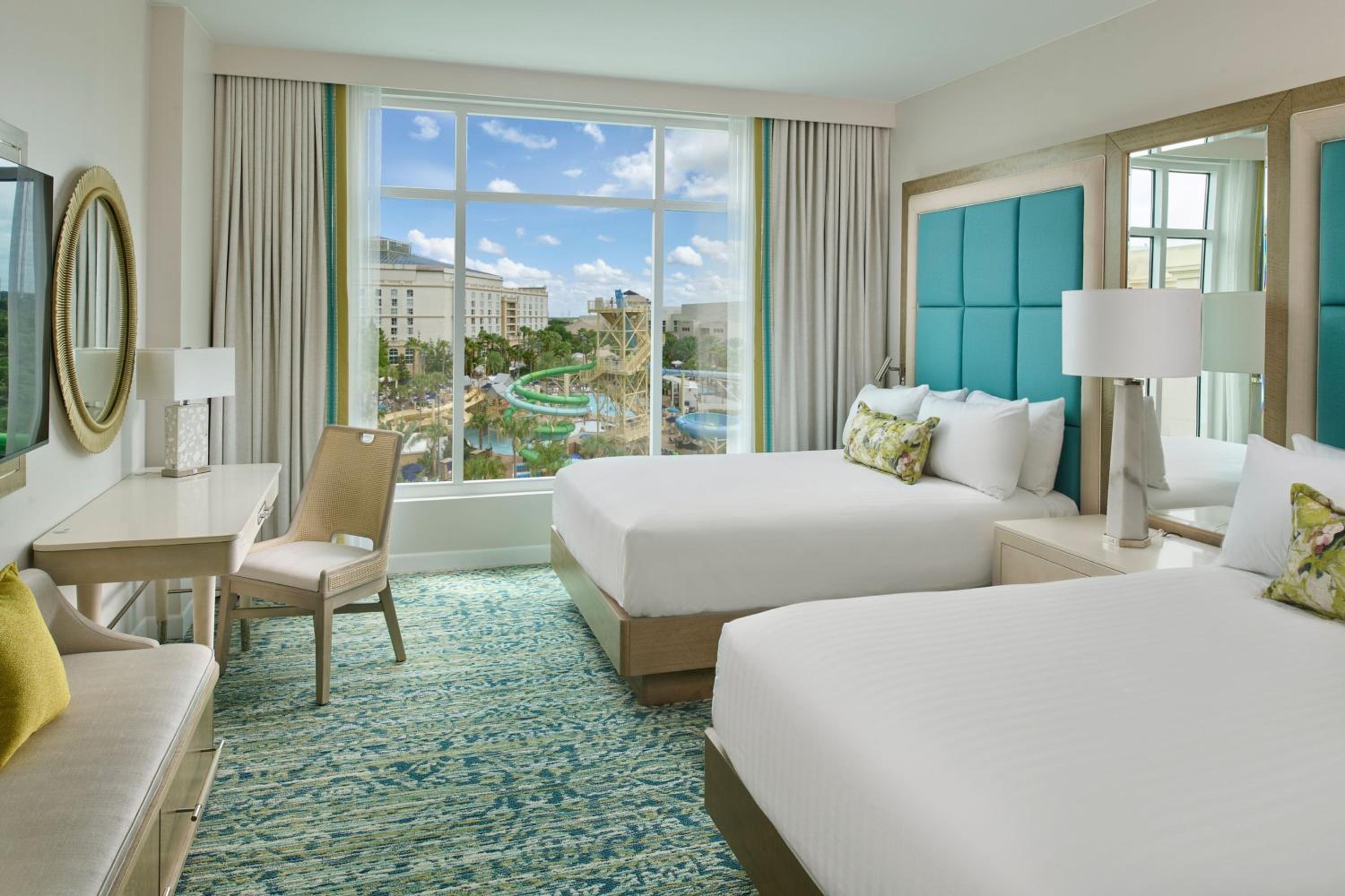 Gulf Coast Tower Queen Room with Two Queen Beds - Water Park View