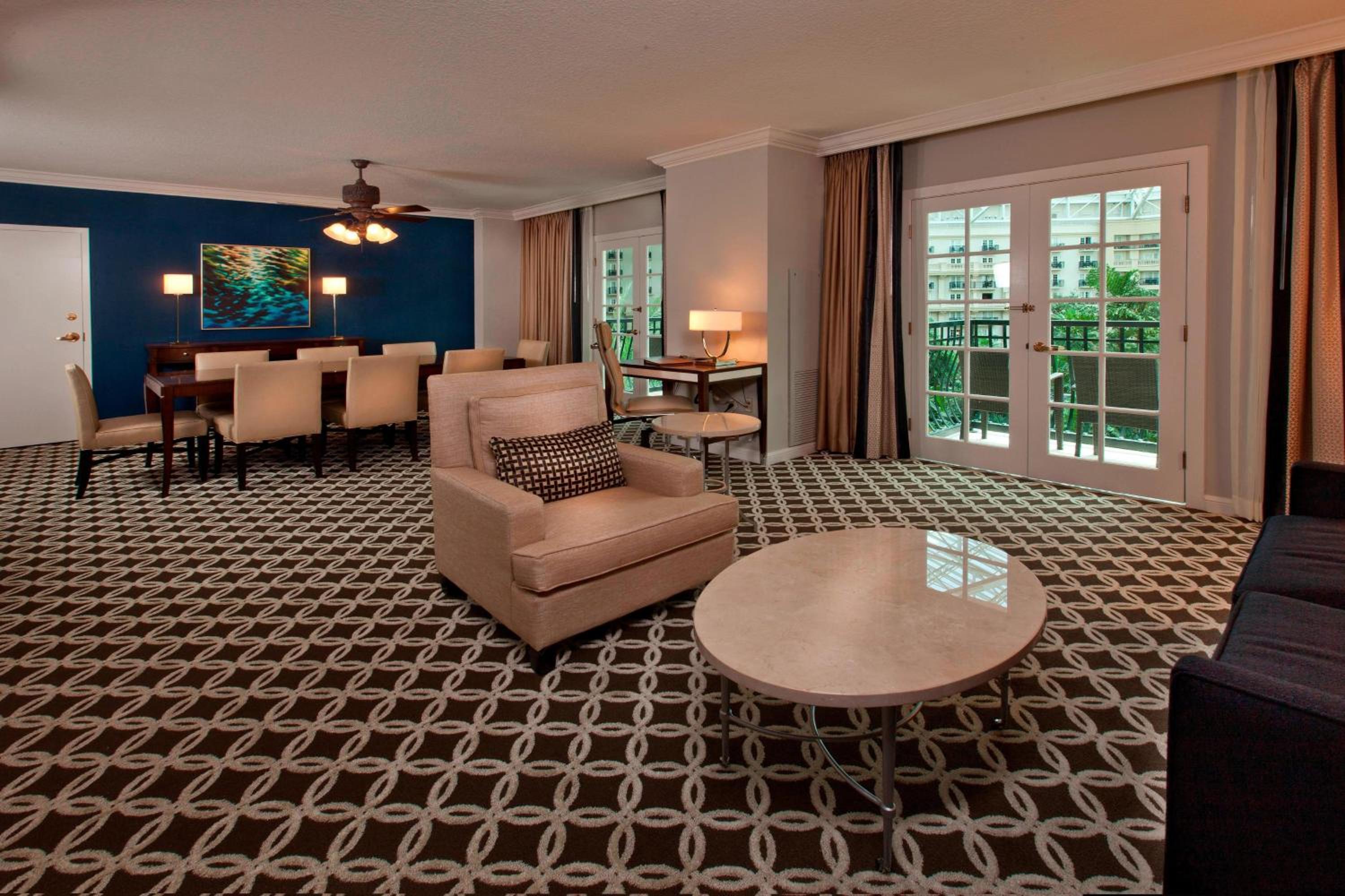 One-Bedroom Deluxe King Suite with Sofa Bed