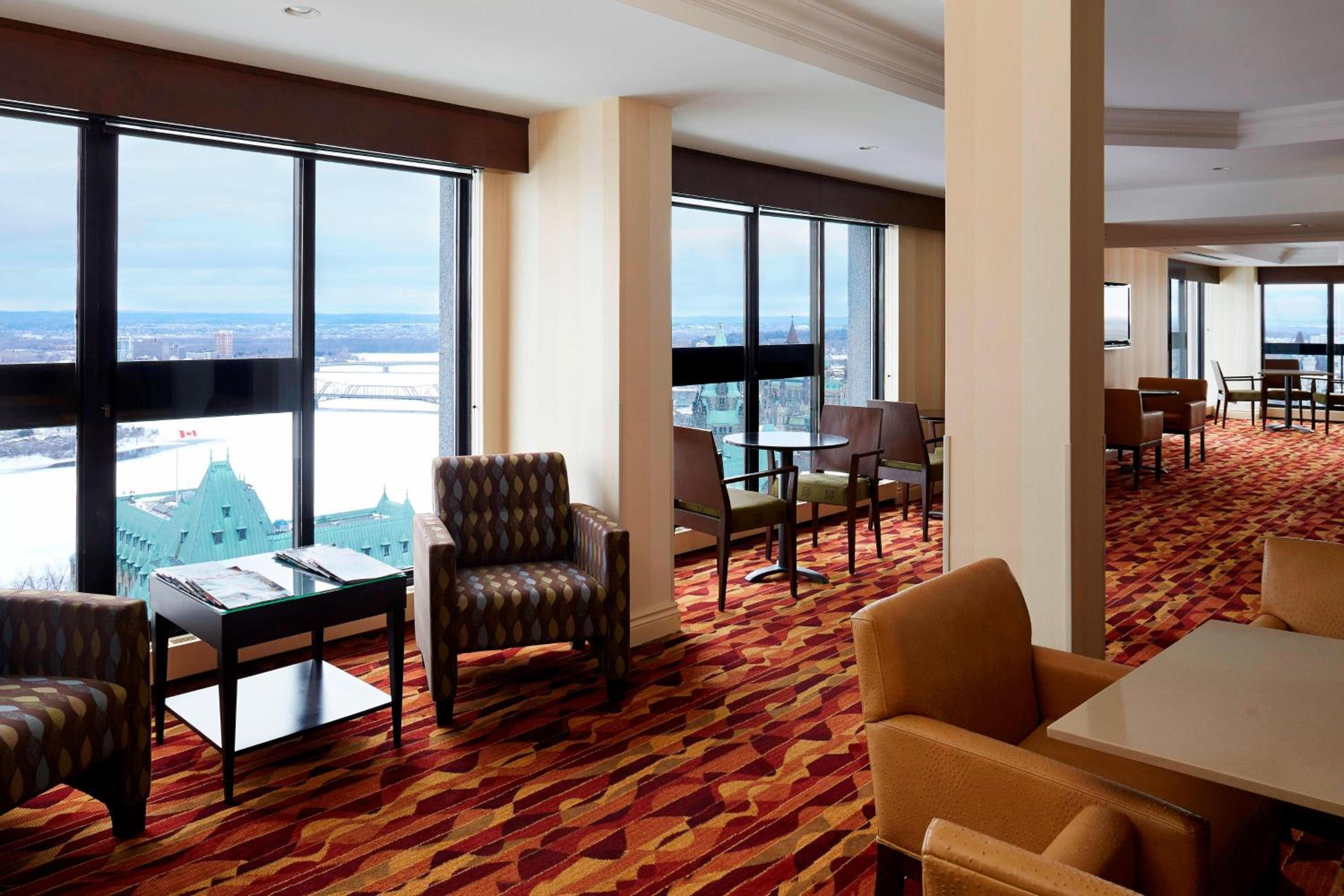 Club King Room with Sofa Bed, Lounge Access, High floor