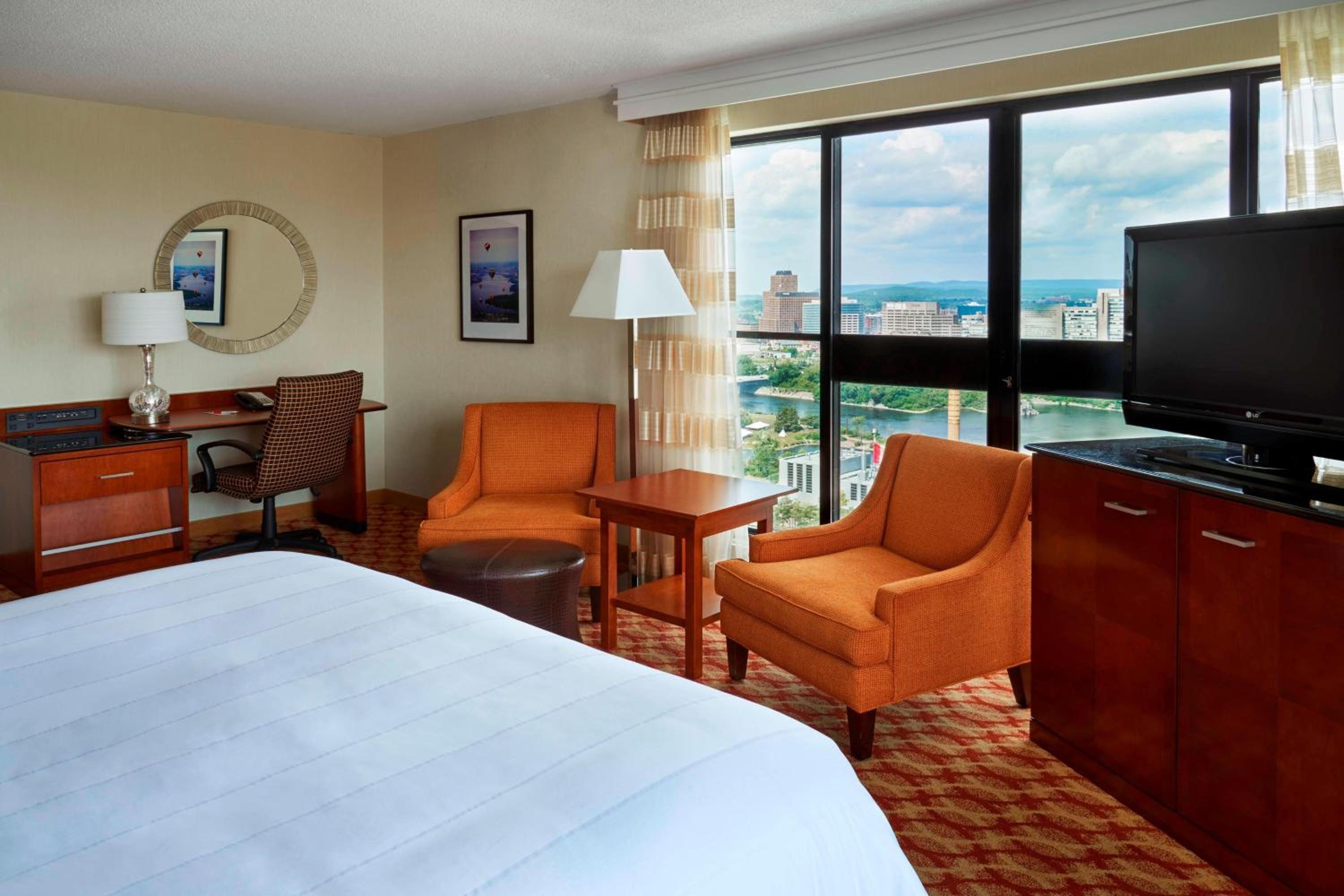 Executive Two Double, Corner room, private Balcony thumbnail 5