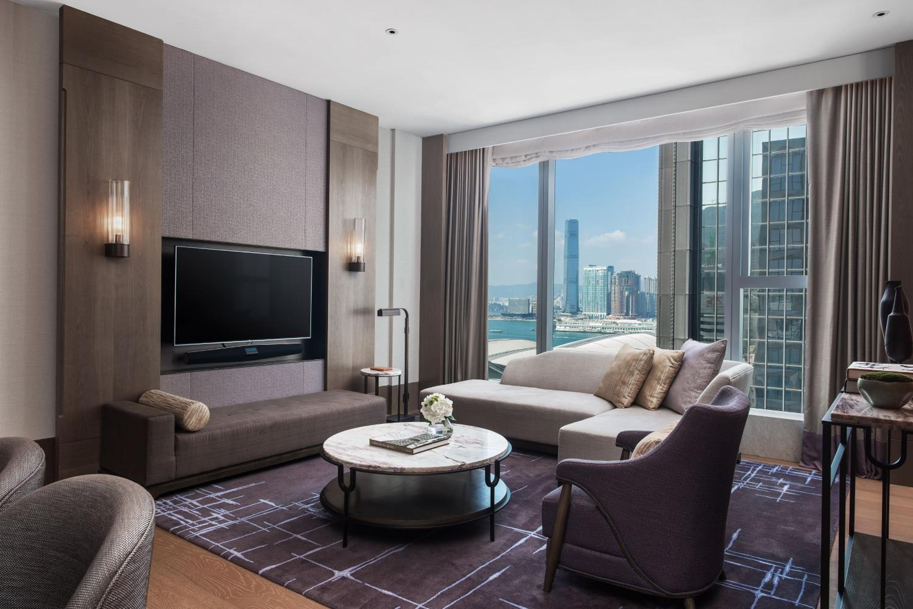Metropolitan Suite, 1 Bedroom Suite, 1 King, Partial Harbor View thumbnail 5