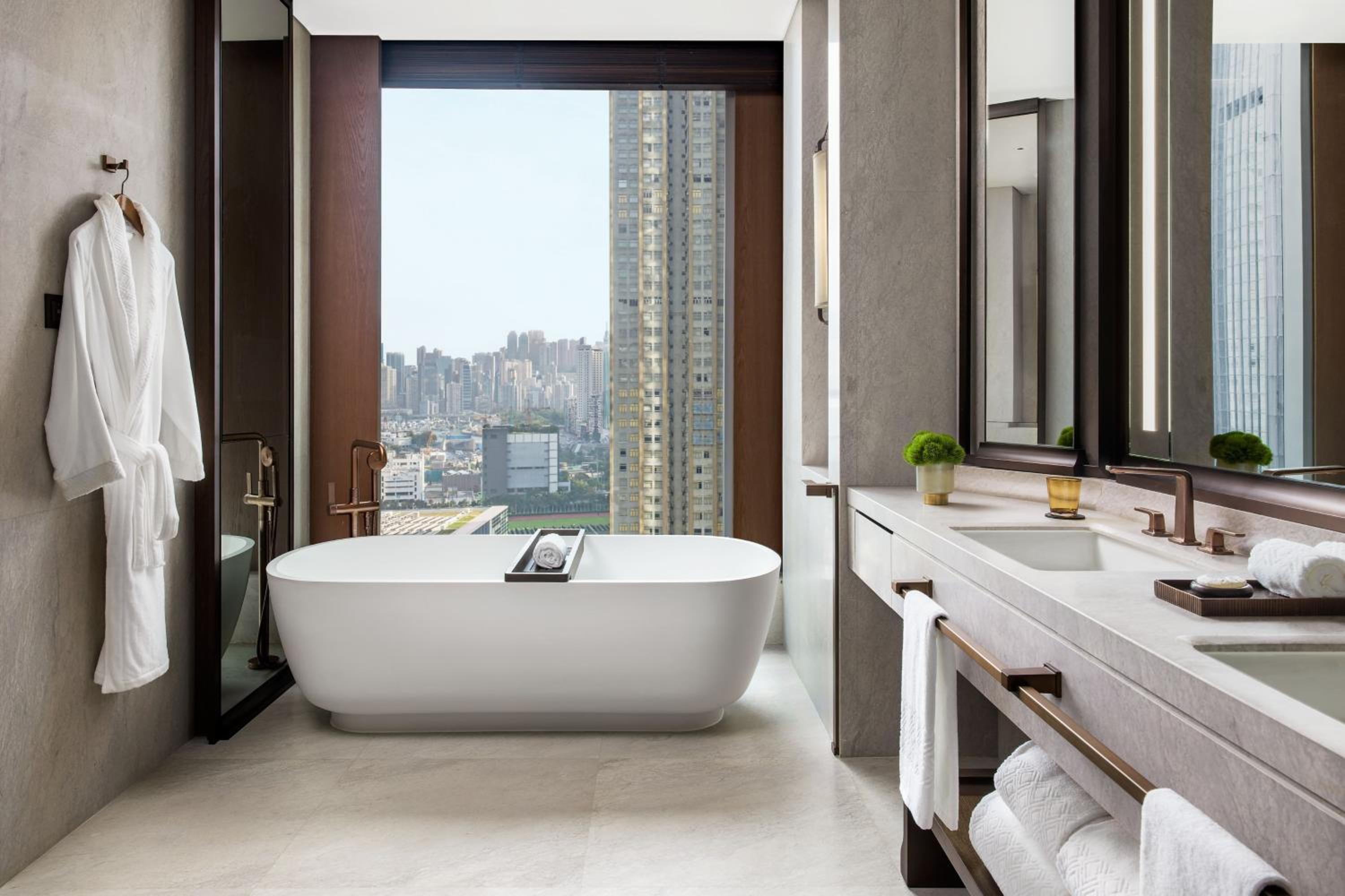 St. Regis Suite, 1 Bedroom Suite, 1 King, City view