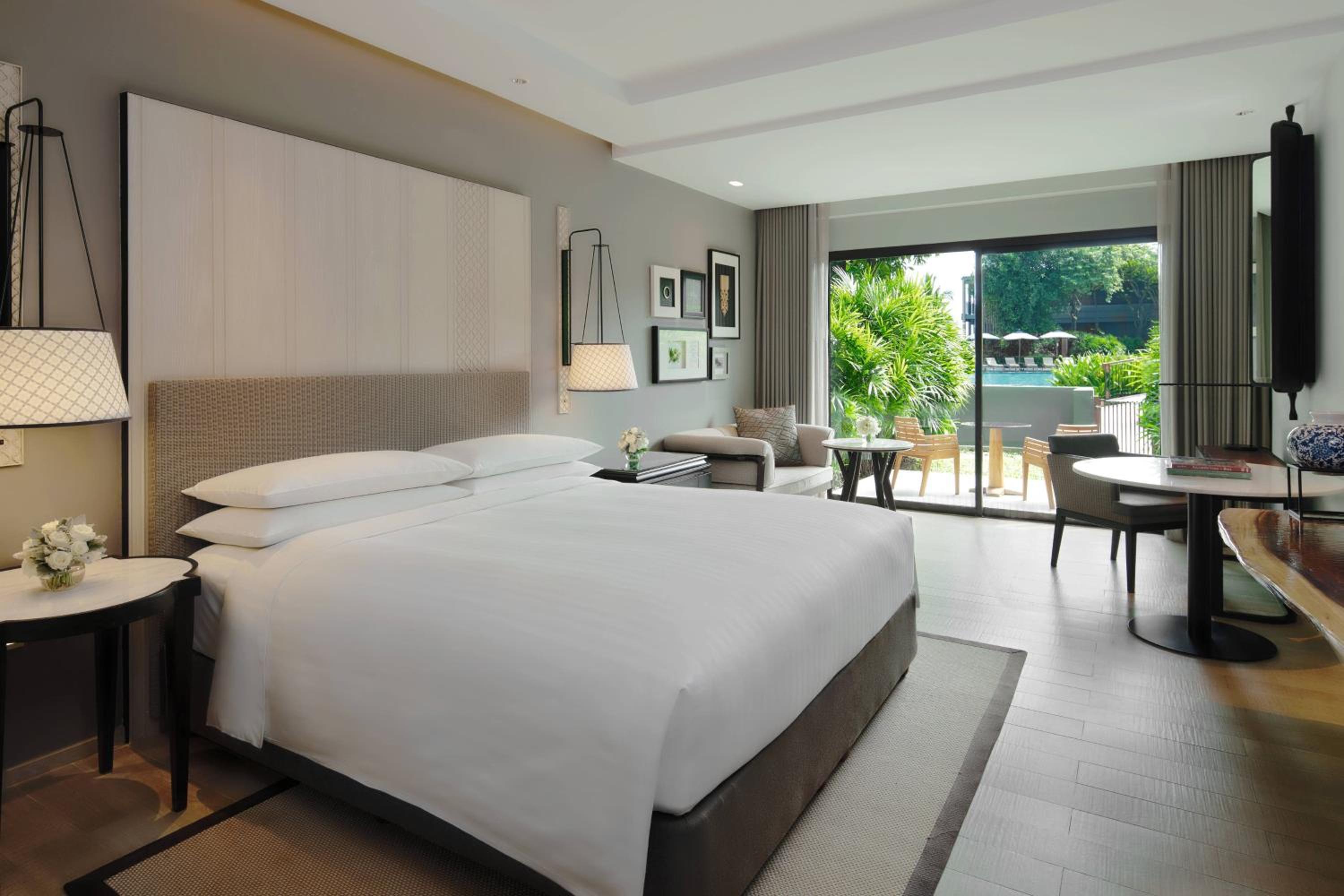 Guest room, 1 King, Terrace