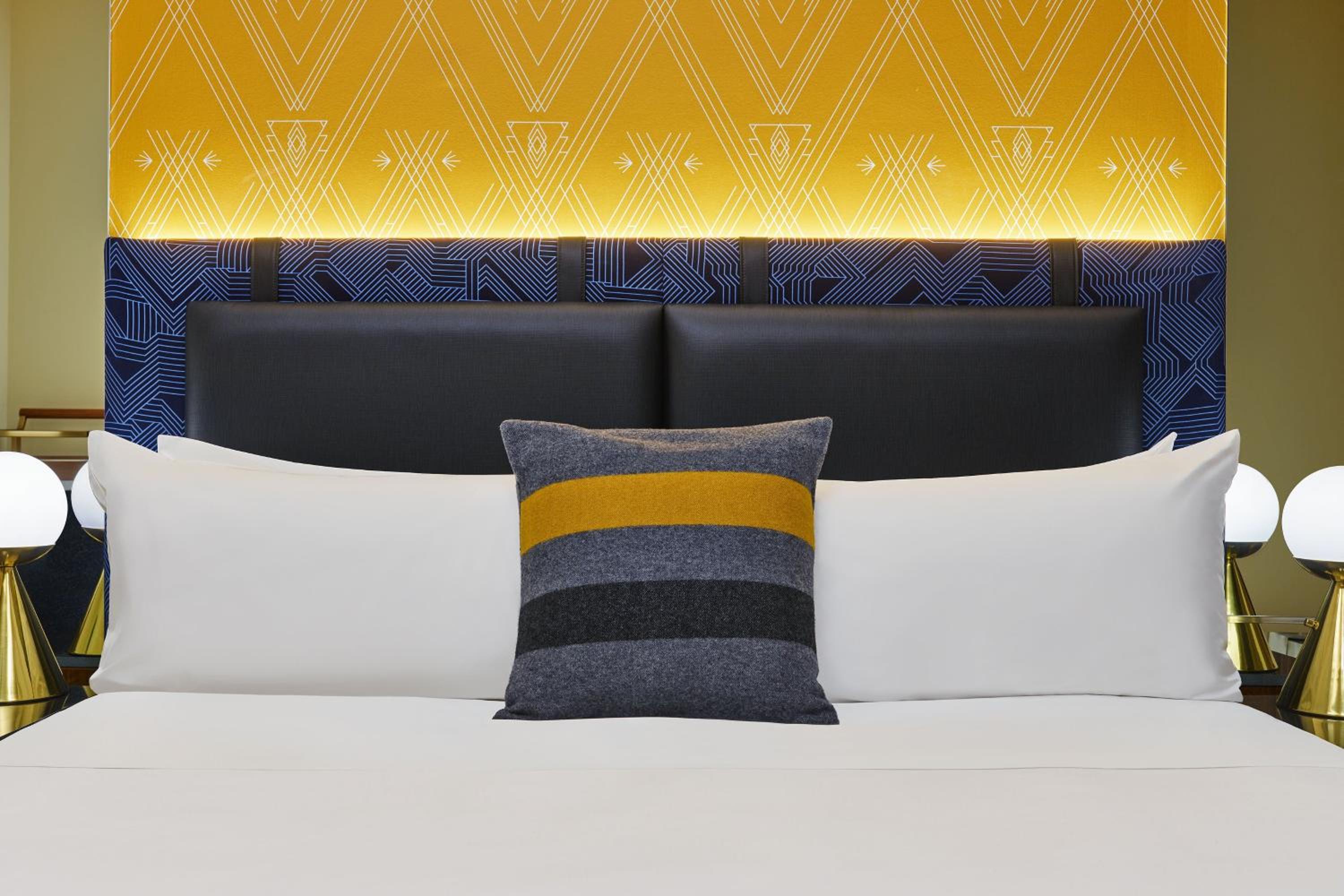 Wonderful, Guest room, 1 King - Photo 5