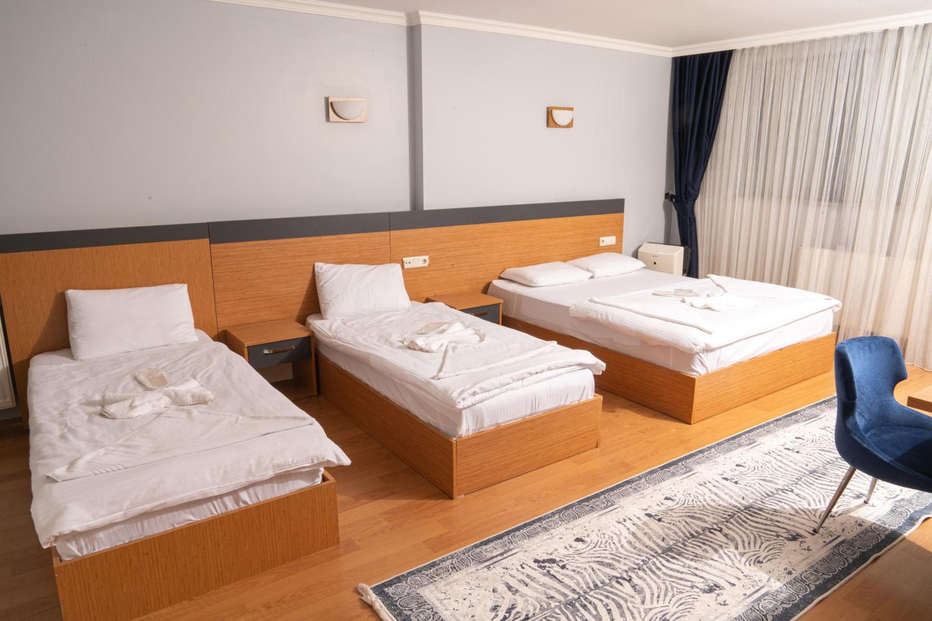 Quadruple Room - Photo 2