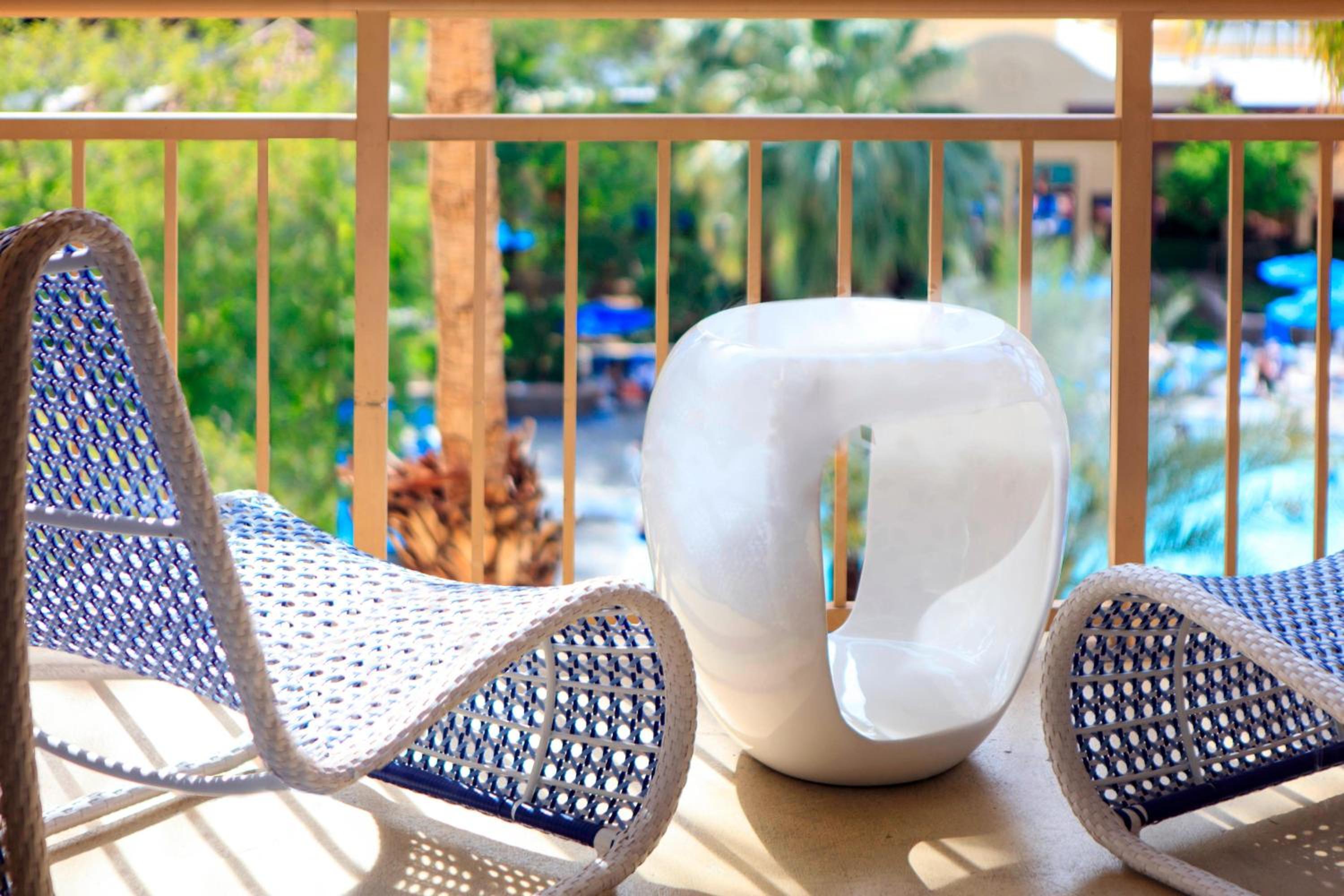 King Suite with Pool View (No Resort Fees) - Photo 3