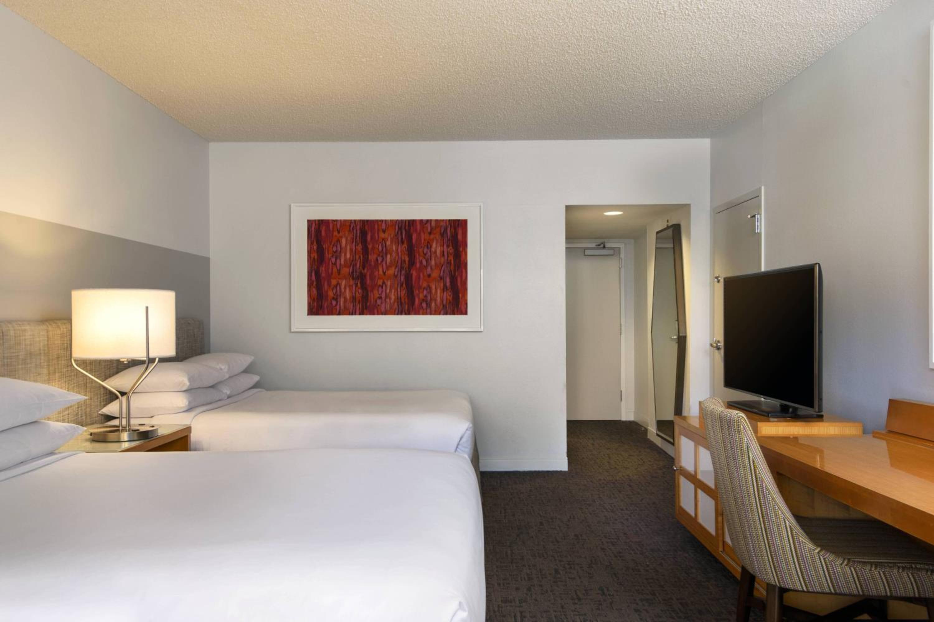 Guest Room with Two Queen Beds (No Resort Fees) - Photo 4