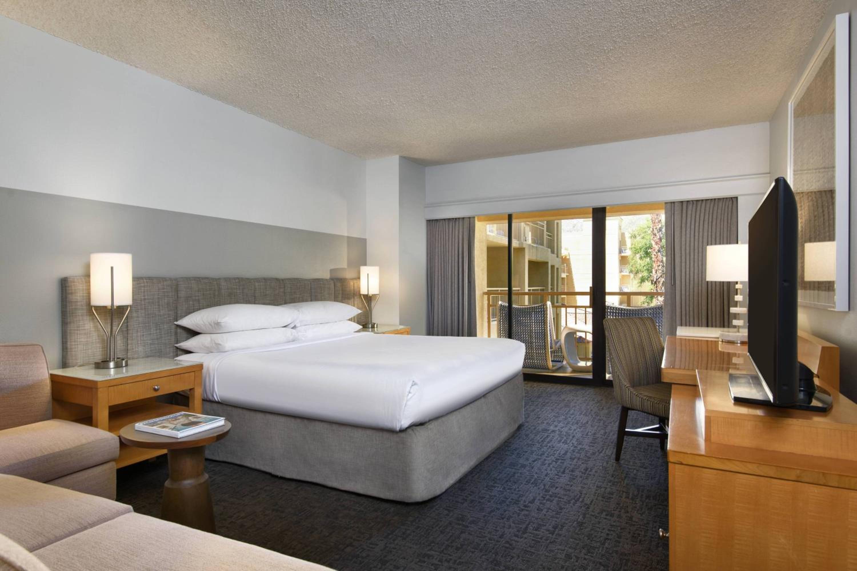 King Guest Room with Poolside View (No Resort Fees) - Photo 1