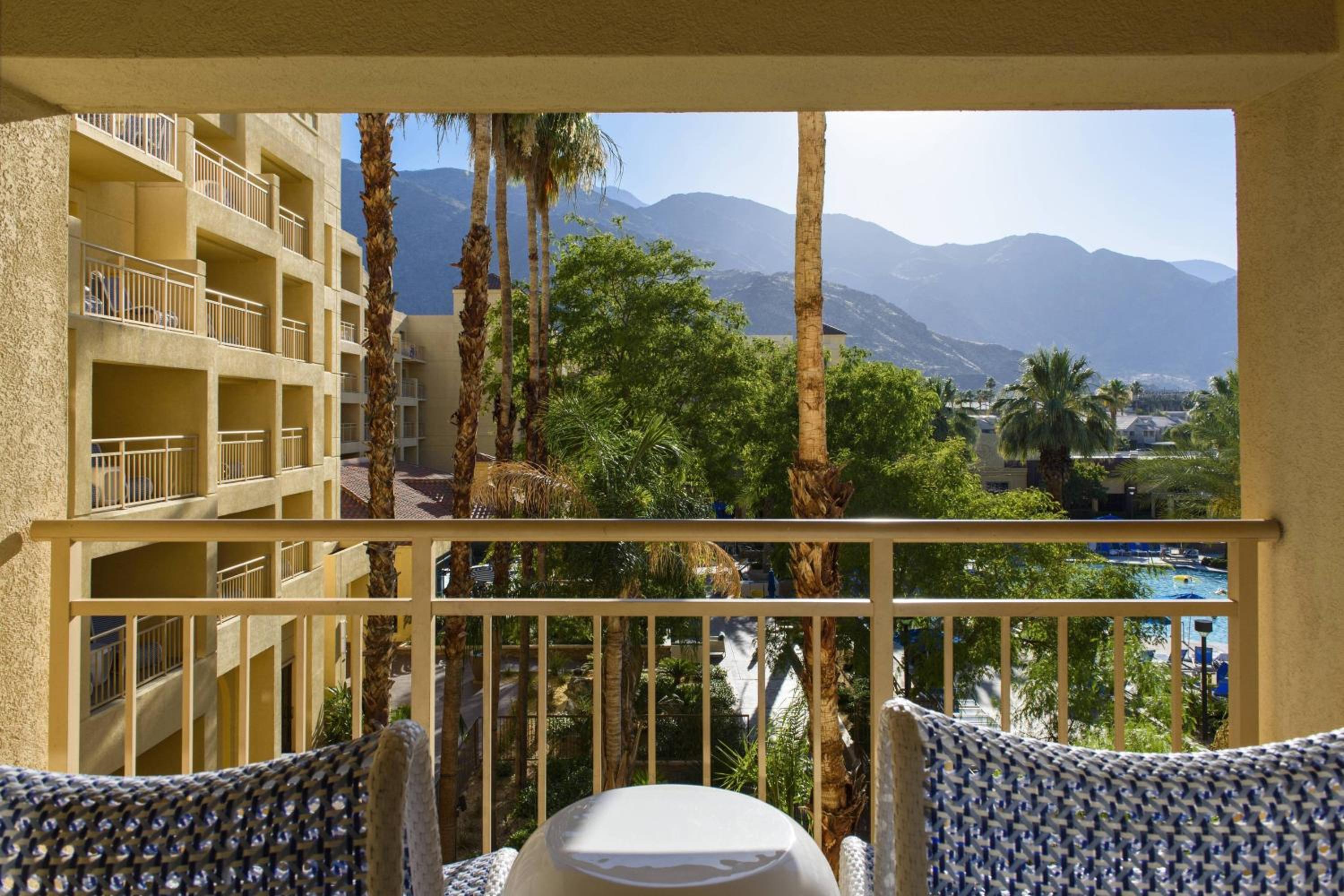 King Guest Room with Poolside View (No Resort Fees) - Photo 7