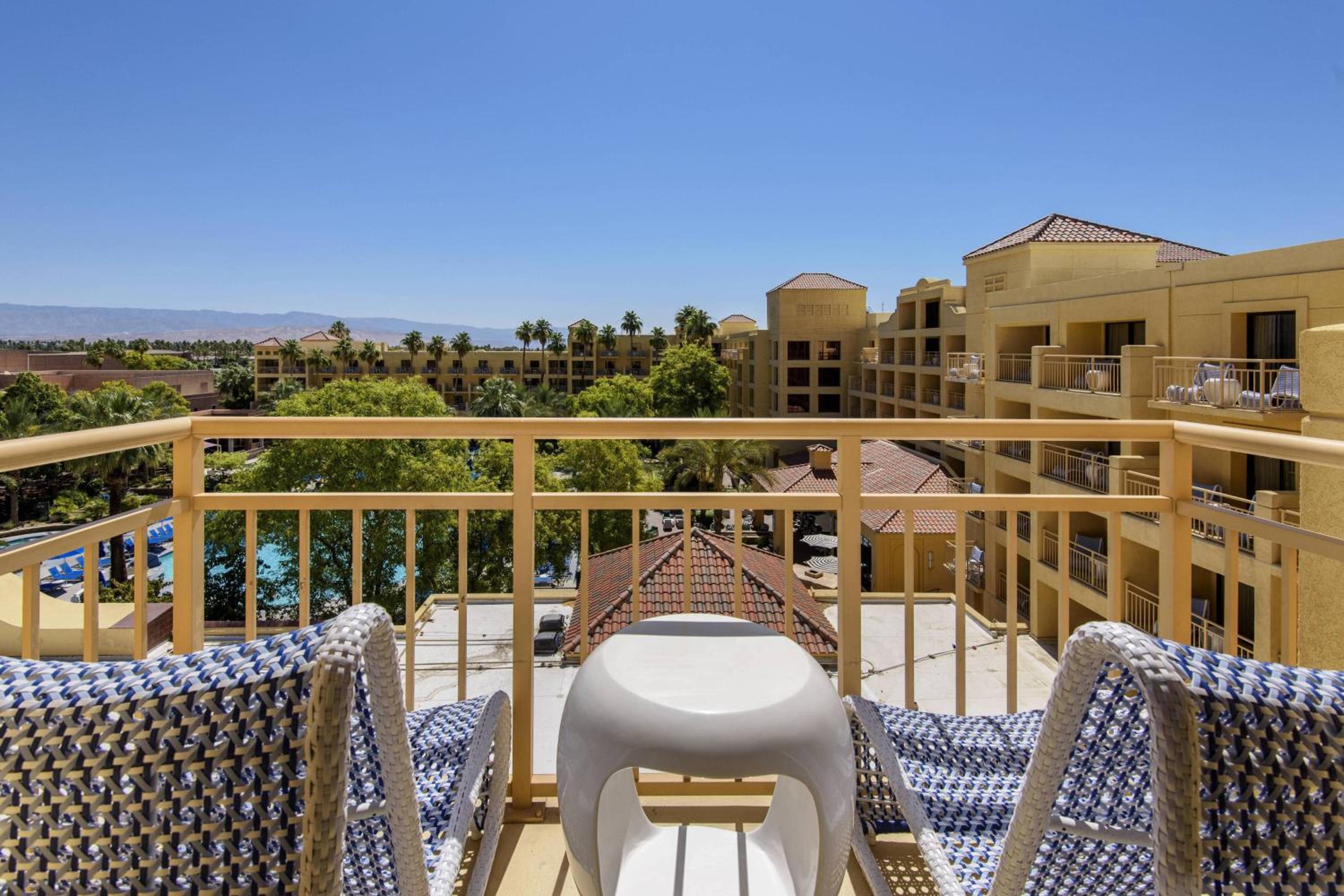 King Suite with Pool View (No Resort Fees) - Photo 10