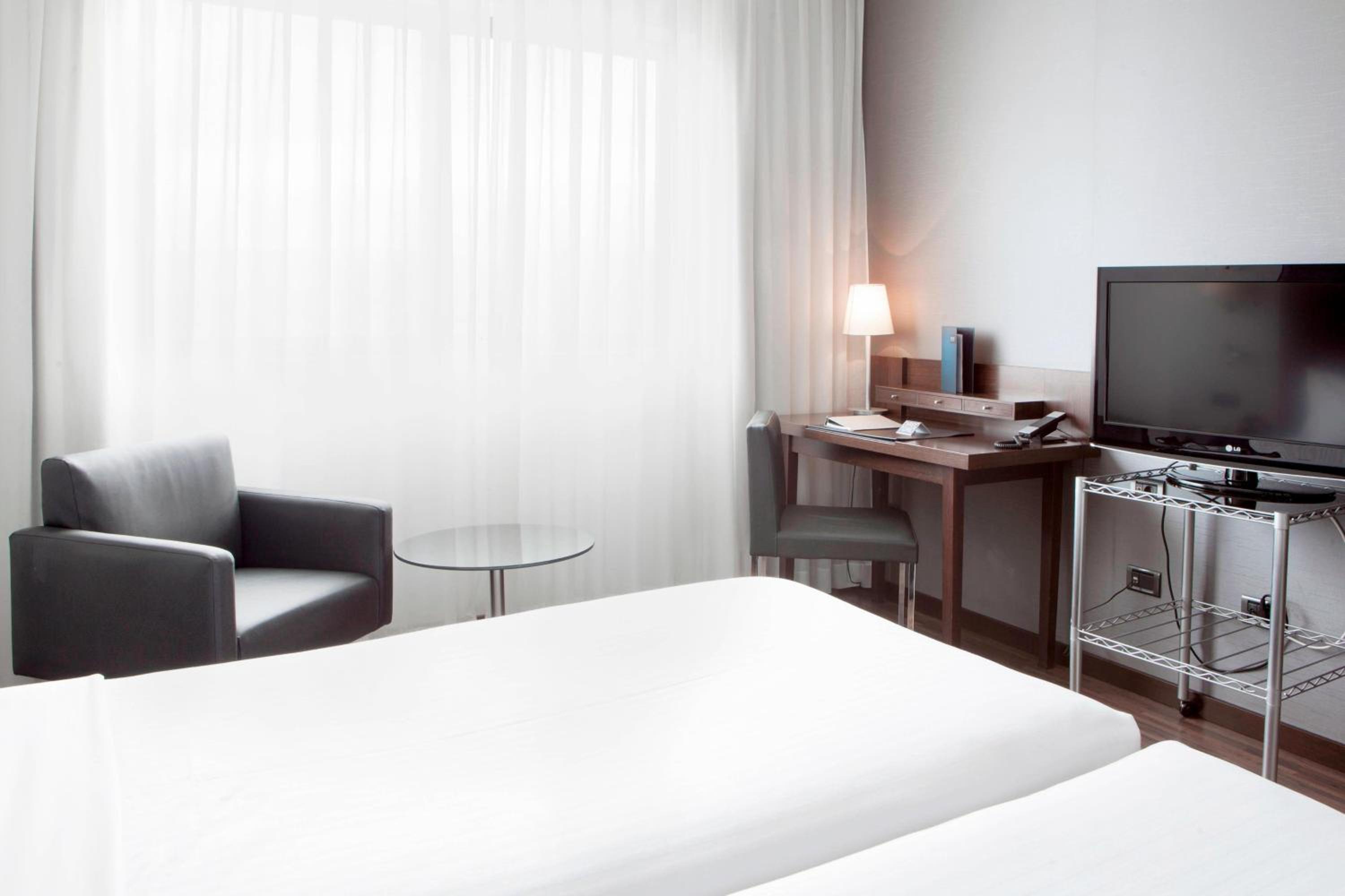 Standard room, Guest room, 2 Twin/Single Bed(s) - Photo 4