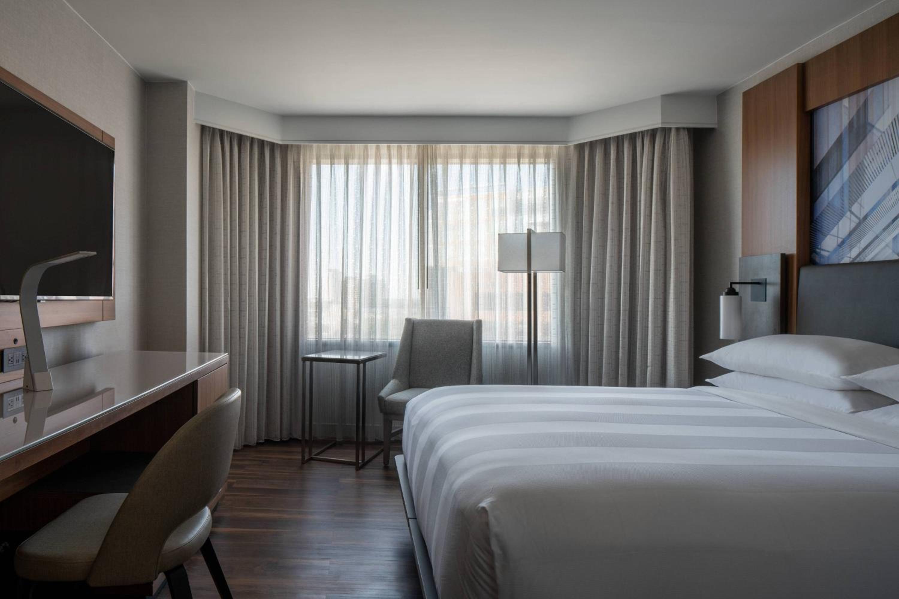 Superior King Room - Photo 1