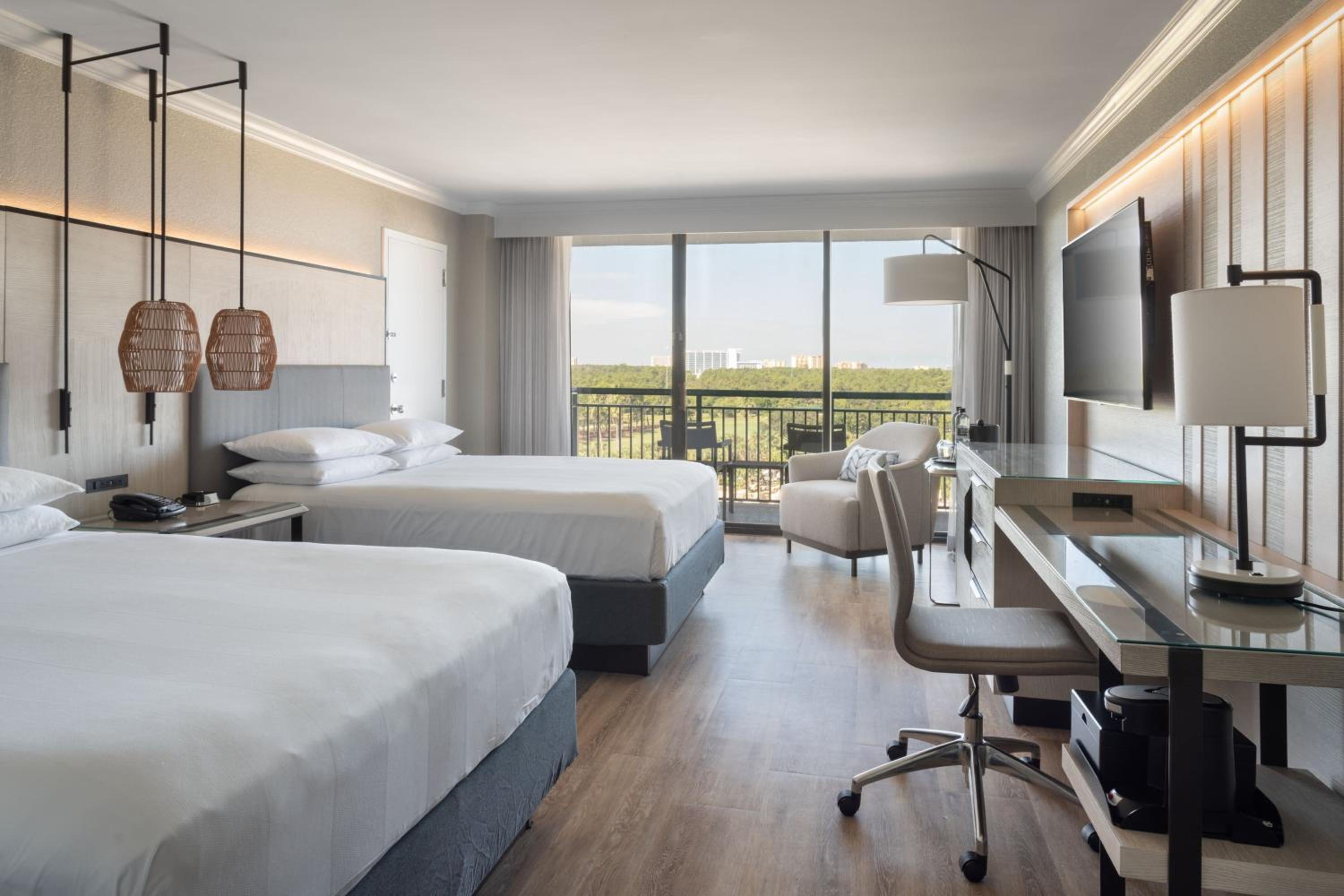 Queen Room with Two Queen Beds - Hearing Accessible
