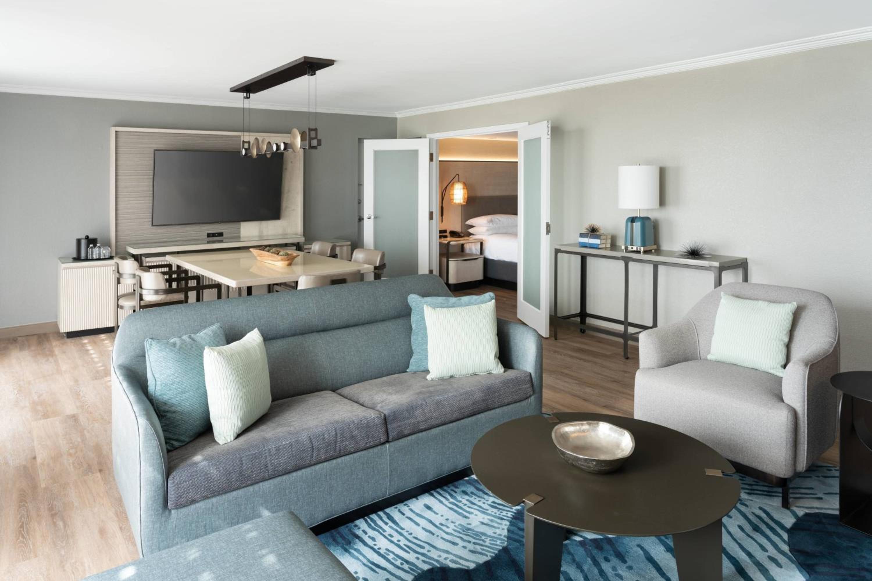 Two Bay Vista Suite